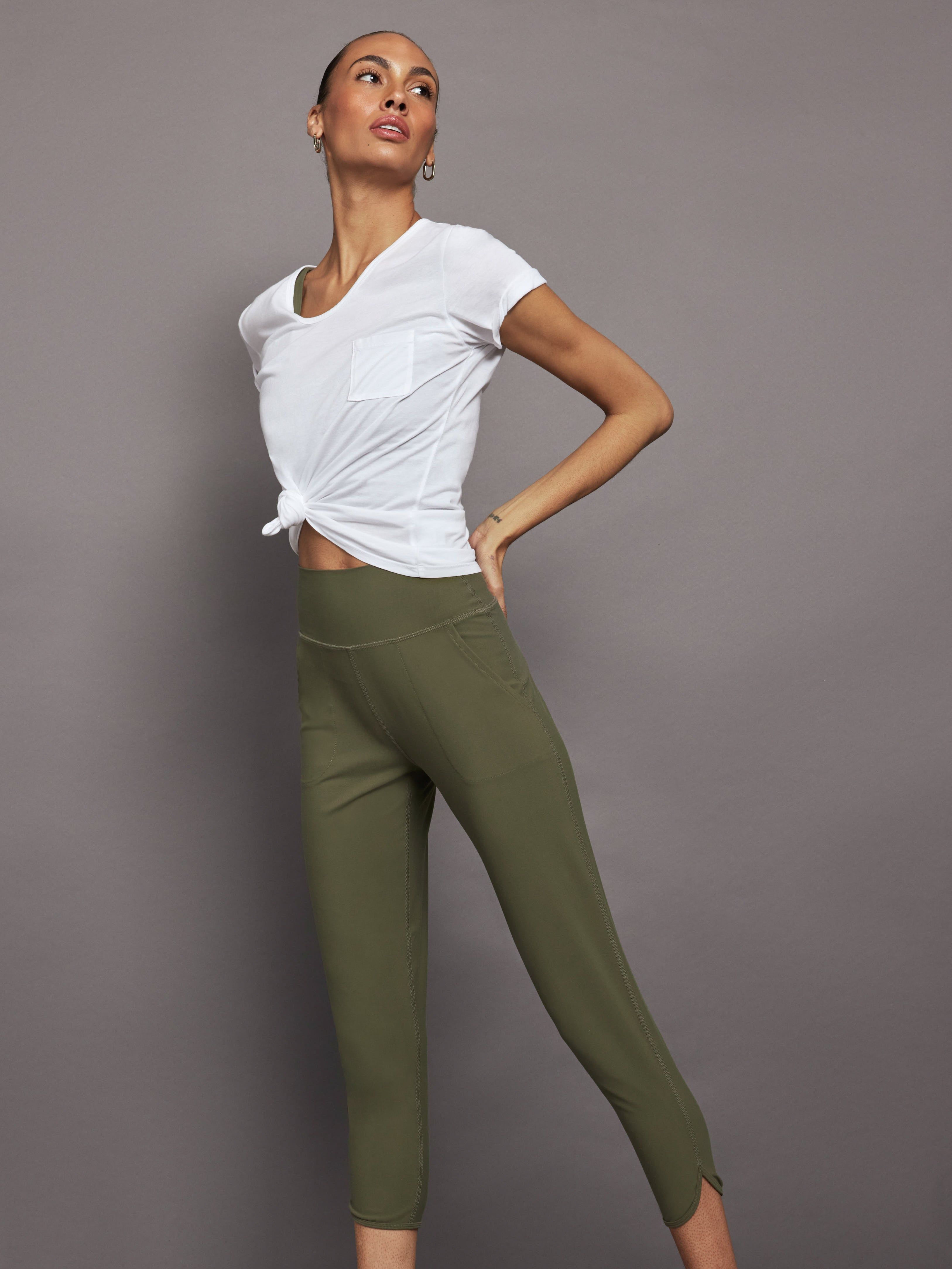 Jogger in Melt + V-Neck Bra + Short Sleeve Pocket Tee sold by Carbon38 product image thumbnail 2