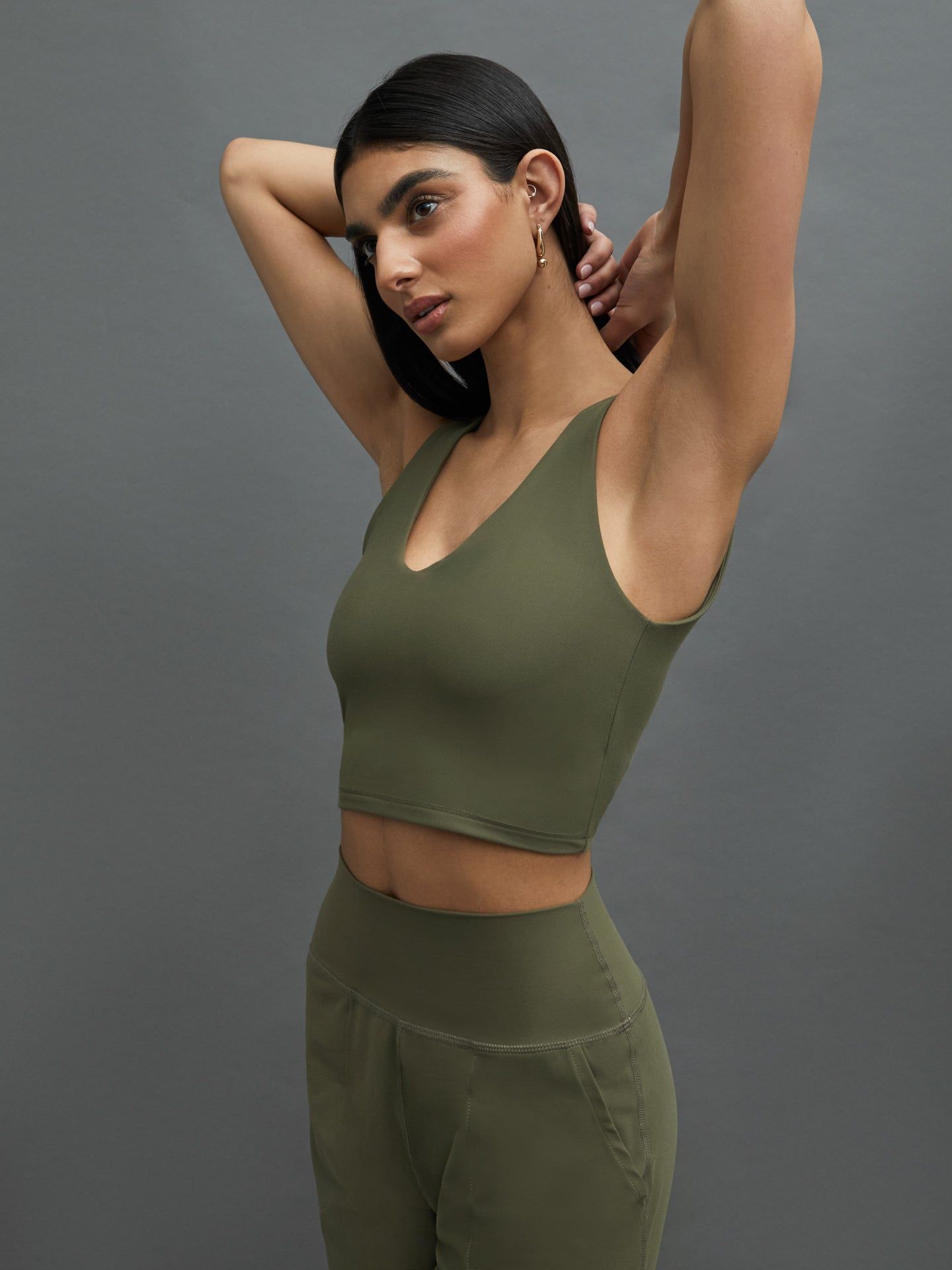 Jogger in Melt + V-Neck Bra + Short Sleeve Pocket Tee sold by Carbon38 product image thumbnail 4