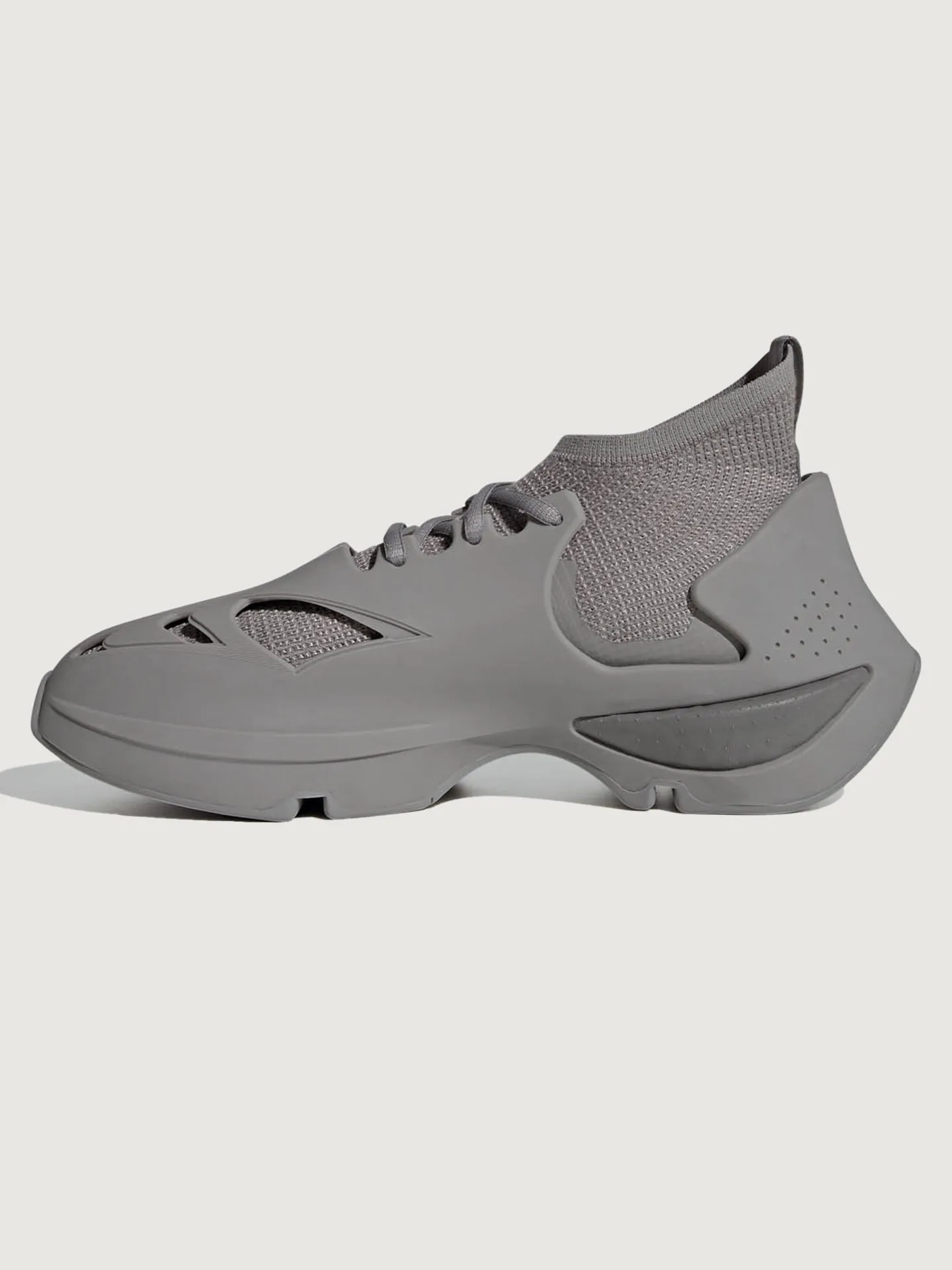 adidas by Stella McCartney SPORTSWEAR RUN - DOVE GREY/CORE BLACK/DOVE GREY sold by Carbon38 product image thumbnail 2