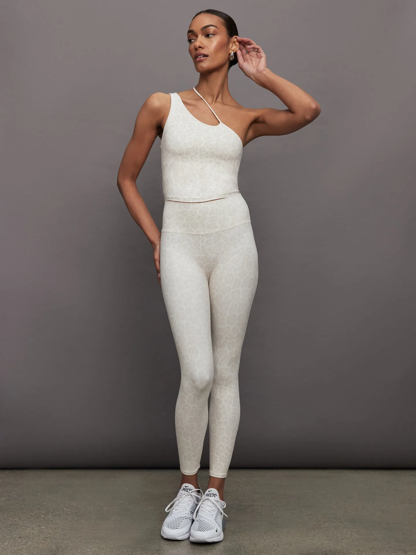 Snow Leopard Melt Bundle sold by Carbon38 product image thumbnail 4