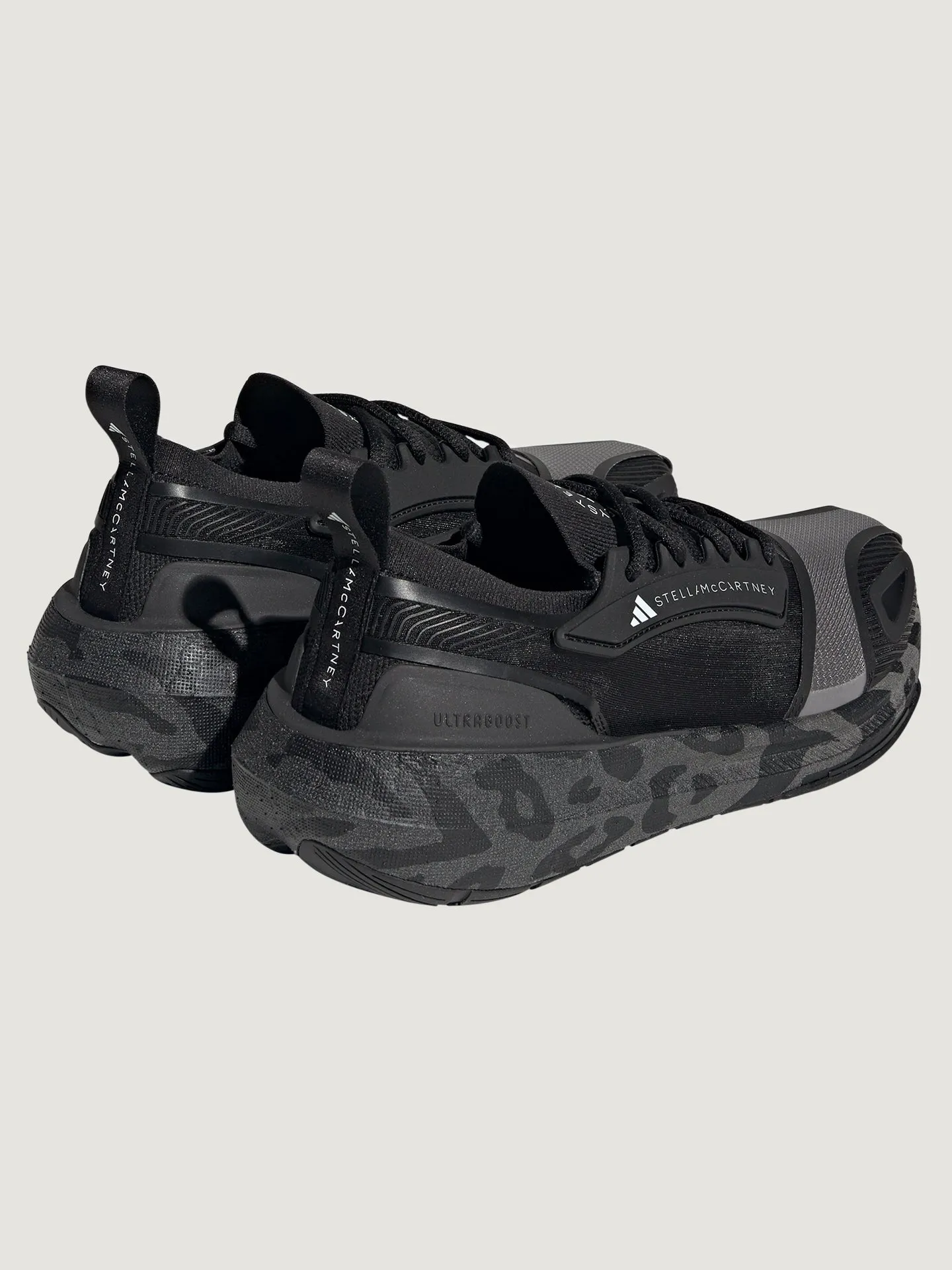 aSMC ULTRABOOST 23 - core black/core black/ftwr white sold by Carbon38 product image thumbnail 4