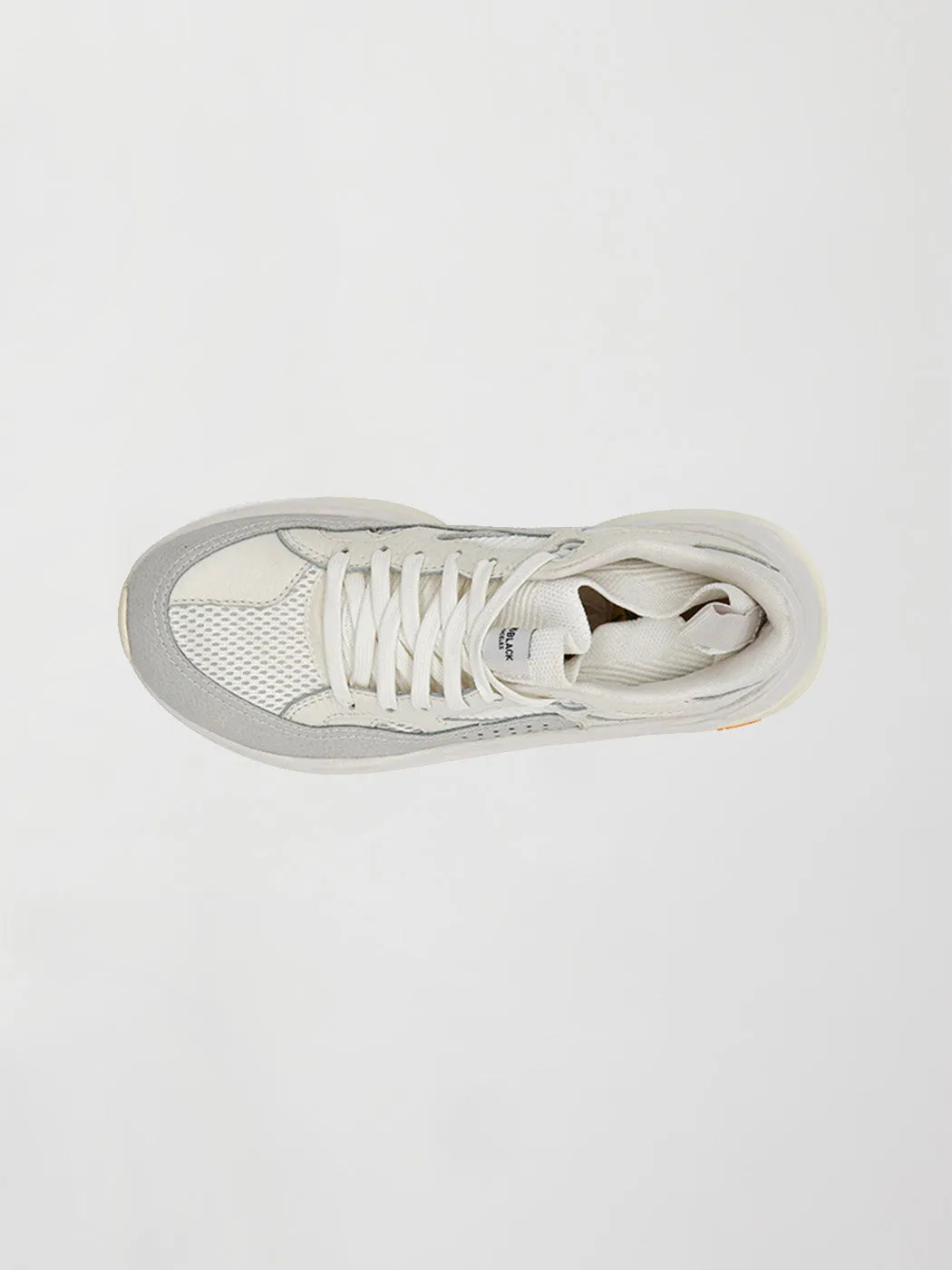 Aura 130 - OG-White sold by Carbon38 product image thumbnail 3