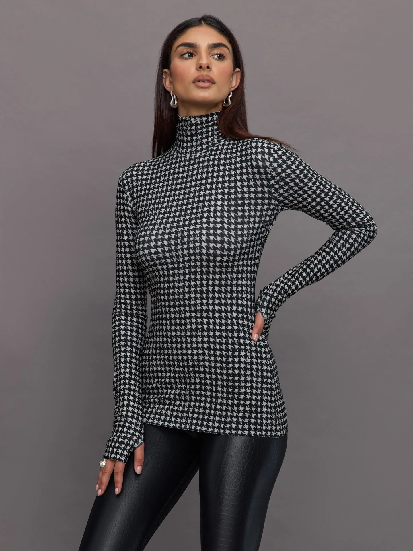 Slim Fit Long Sleeve Turtle Top Short - Black sold by Carbon38