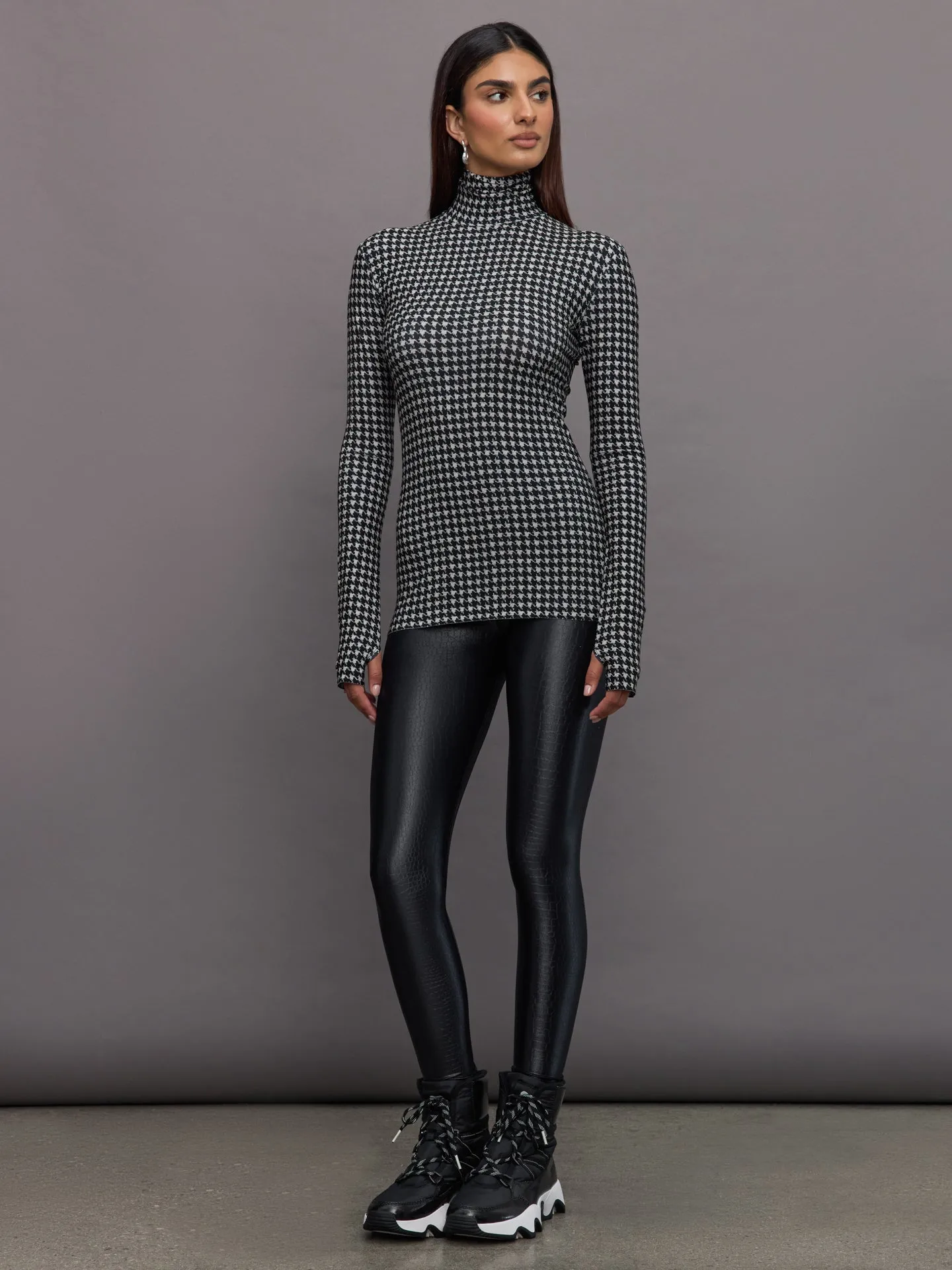 Slim Fit Long Sleeve Turtle Top Short - Black sold by Carbon38 product image thumbnail 2