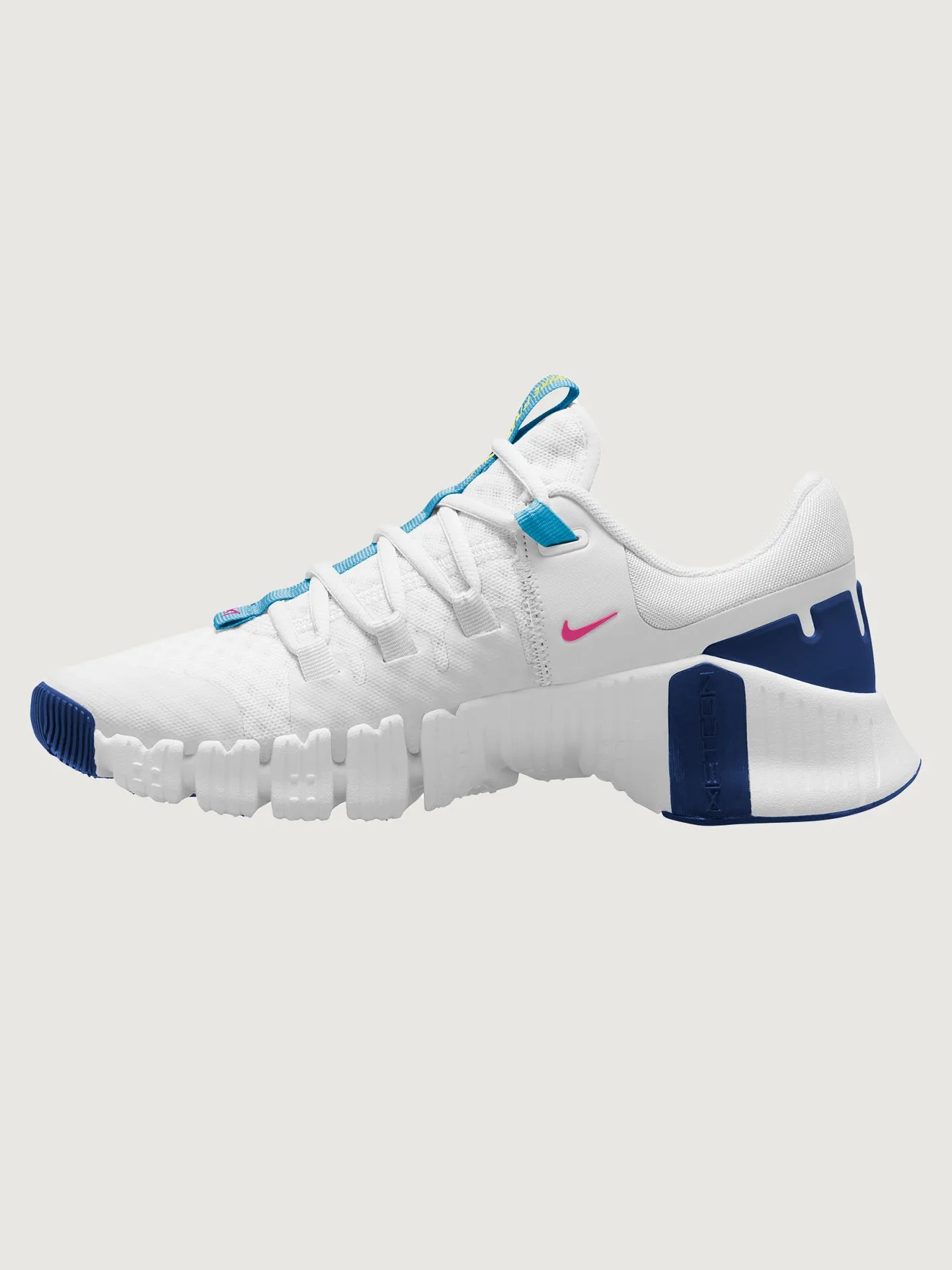 Nike Free Metcon 5 - White/Aquarius Blue-Fierce Pink sold by Carbon38 product image thumbnail 2