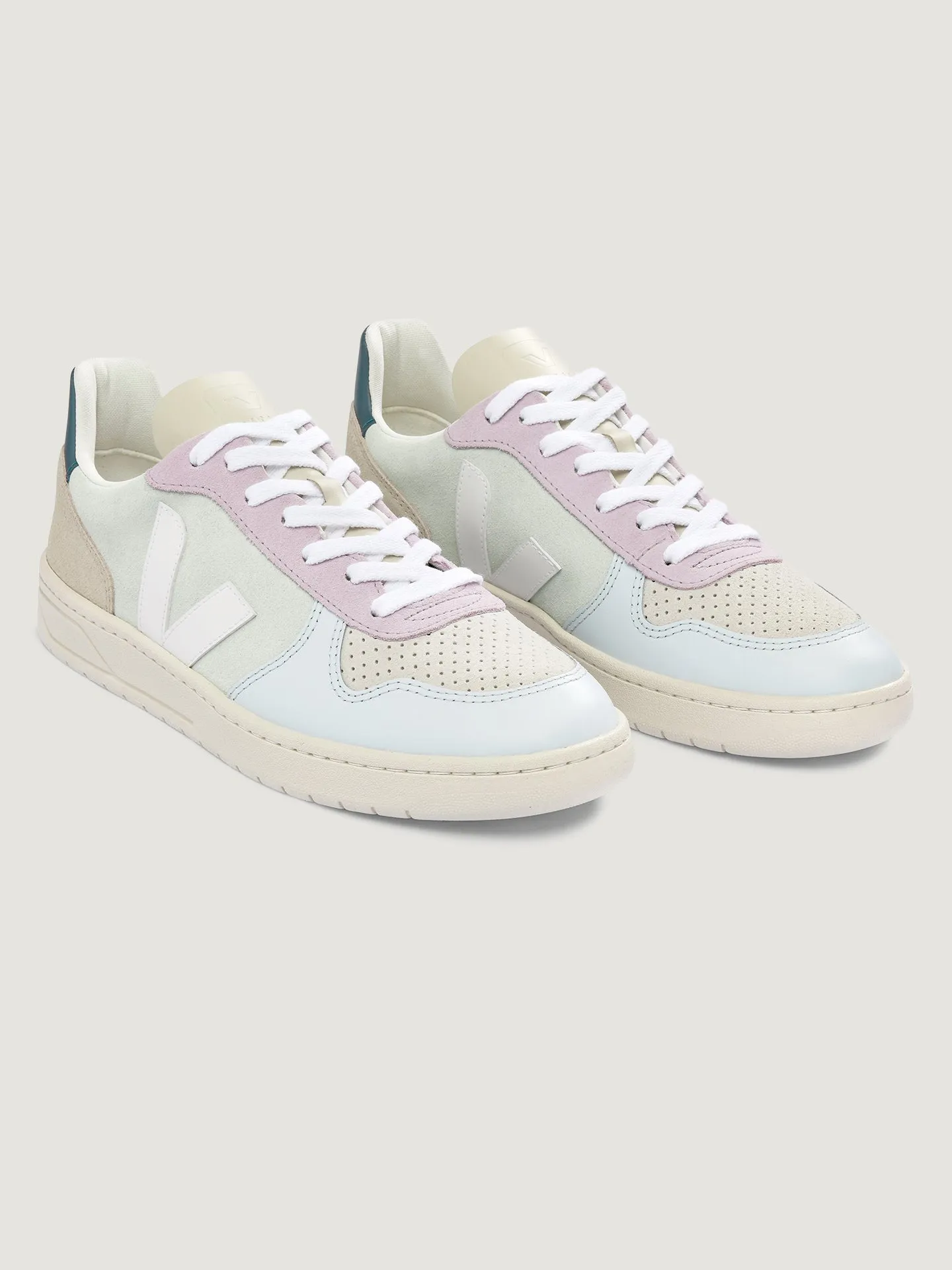 V10 - Jade White Multico sold by Carbon38 product image thumbnail 2