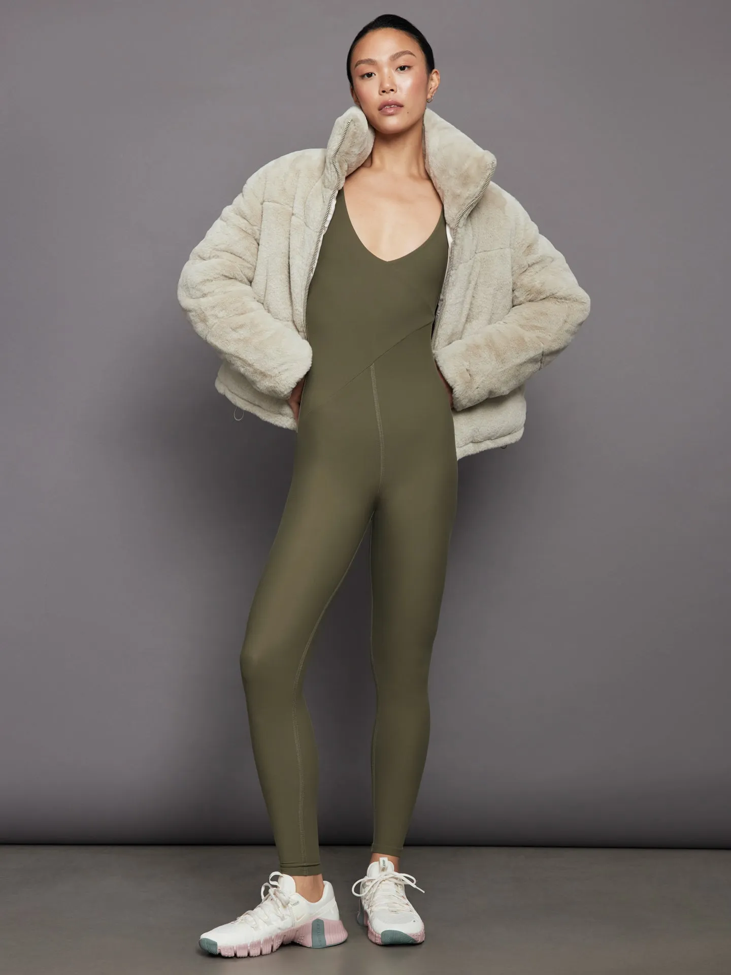 Billie - Oat sold by Carbon38 product image thumbnail 5