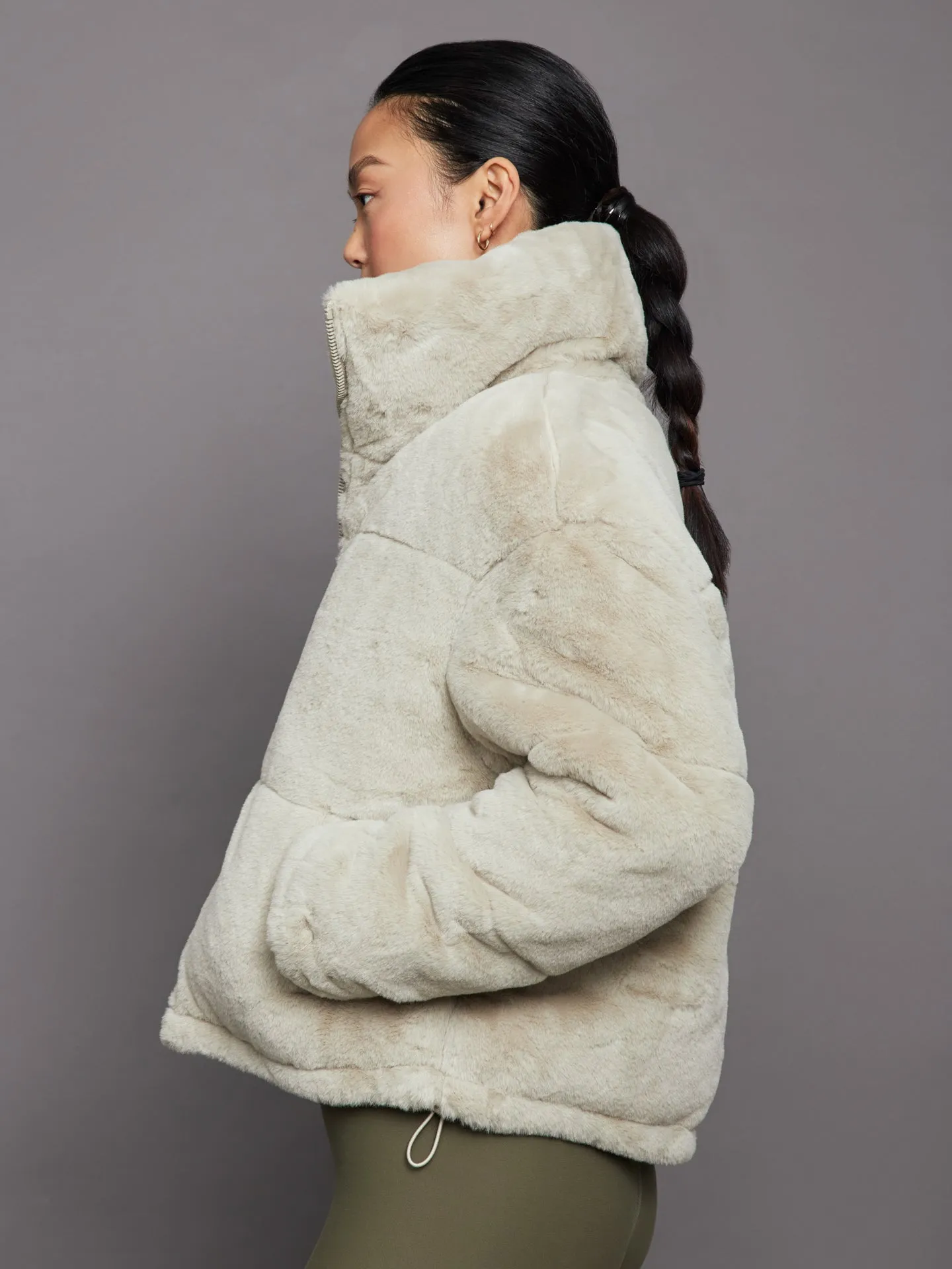 Billie - Oat sold by Carbon38 product image thumbnail 2