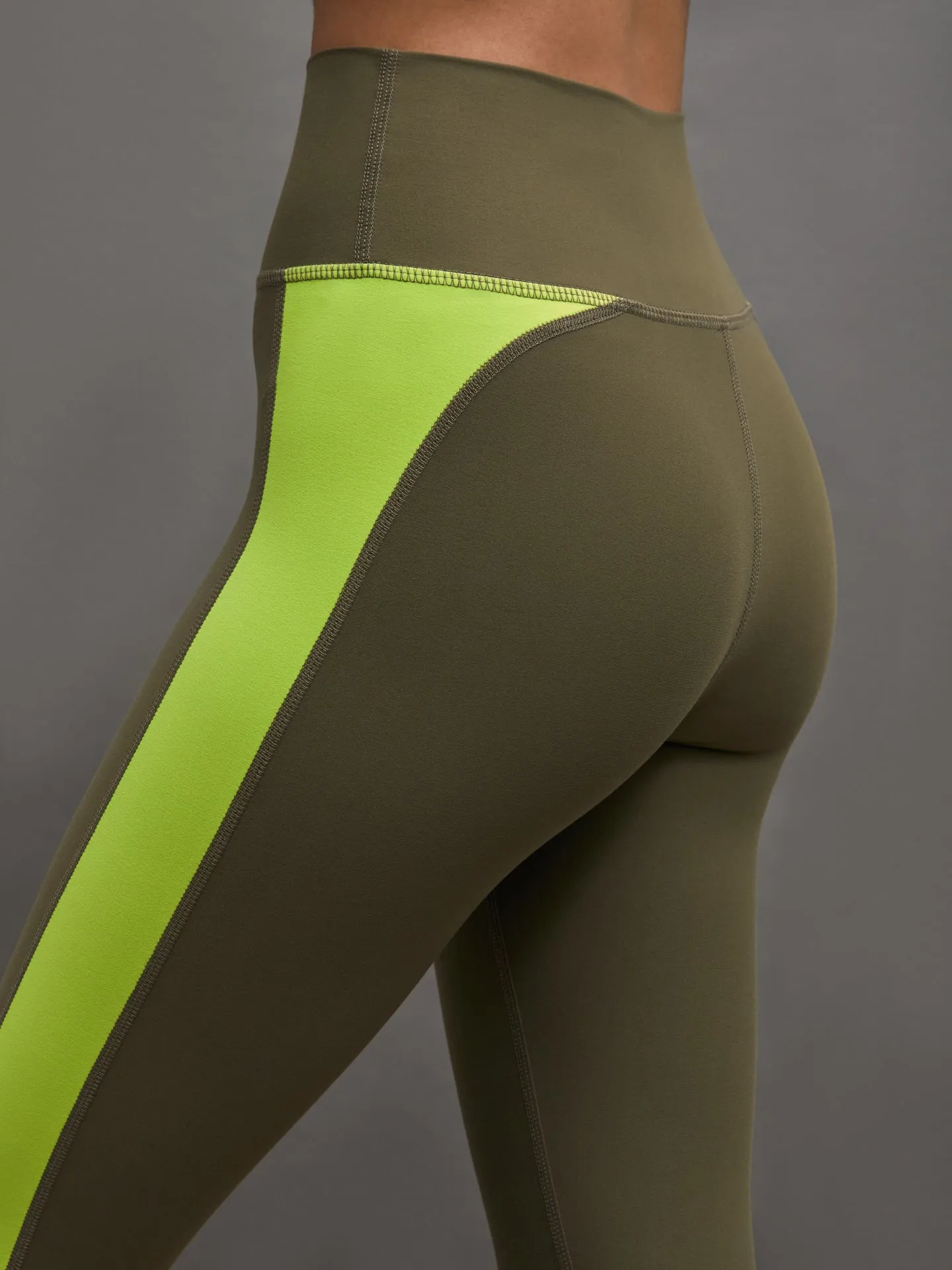 COLORBLOCK LEGGING - IVY GREEN/ACID LIME sold by Carbon38 product image thumbnail 4