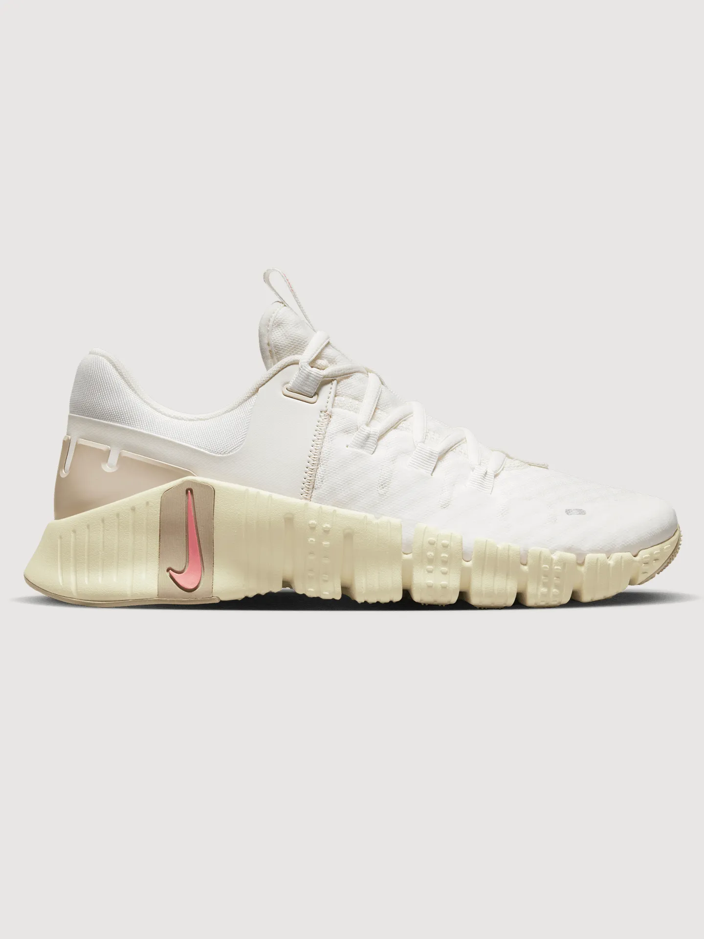 Nike Free Metcon 5 - SAIL/SAIL-SANDDRIFT-COCONUT MILK sold by Carbon38