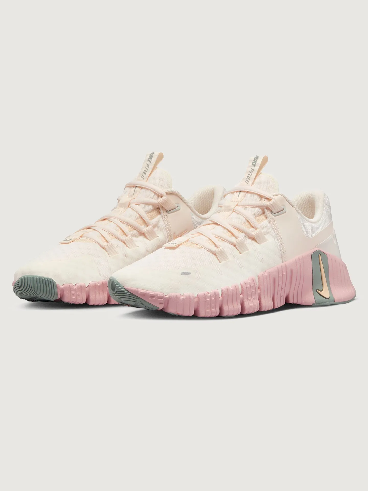 Nike Free Metcon 5 - Pale Ivory/Ice Peach-Light Silver sold by Carbon38 product image thumbnail 5