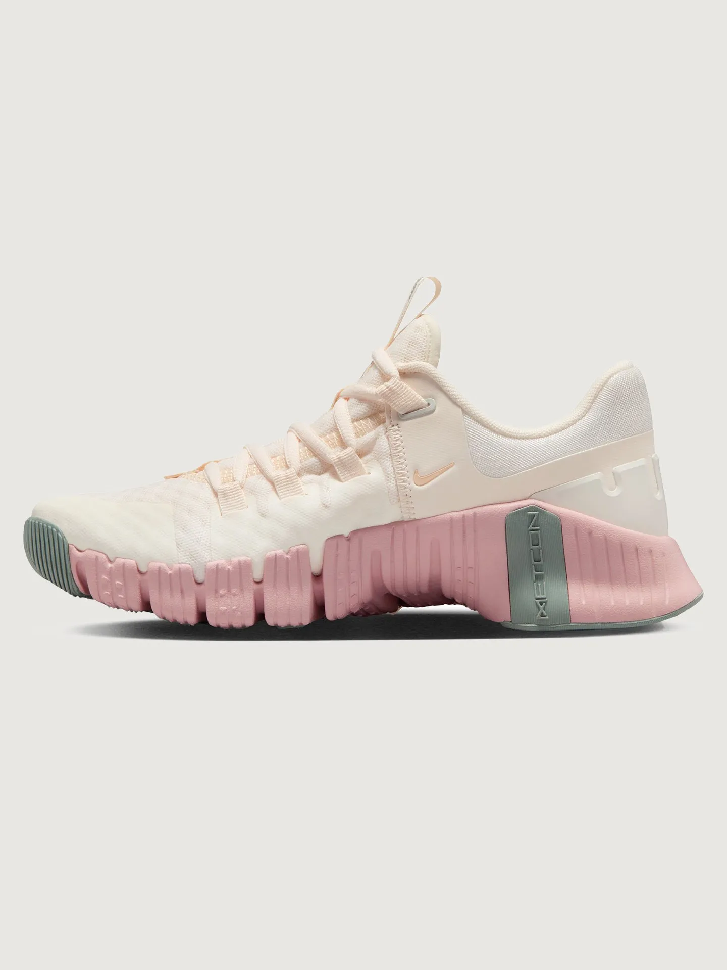 Nike Free Metcon 5 - Pale Ivory/Ice Peach-Light Silver sold by Carbon38 product image thumbnail 2