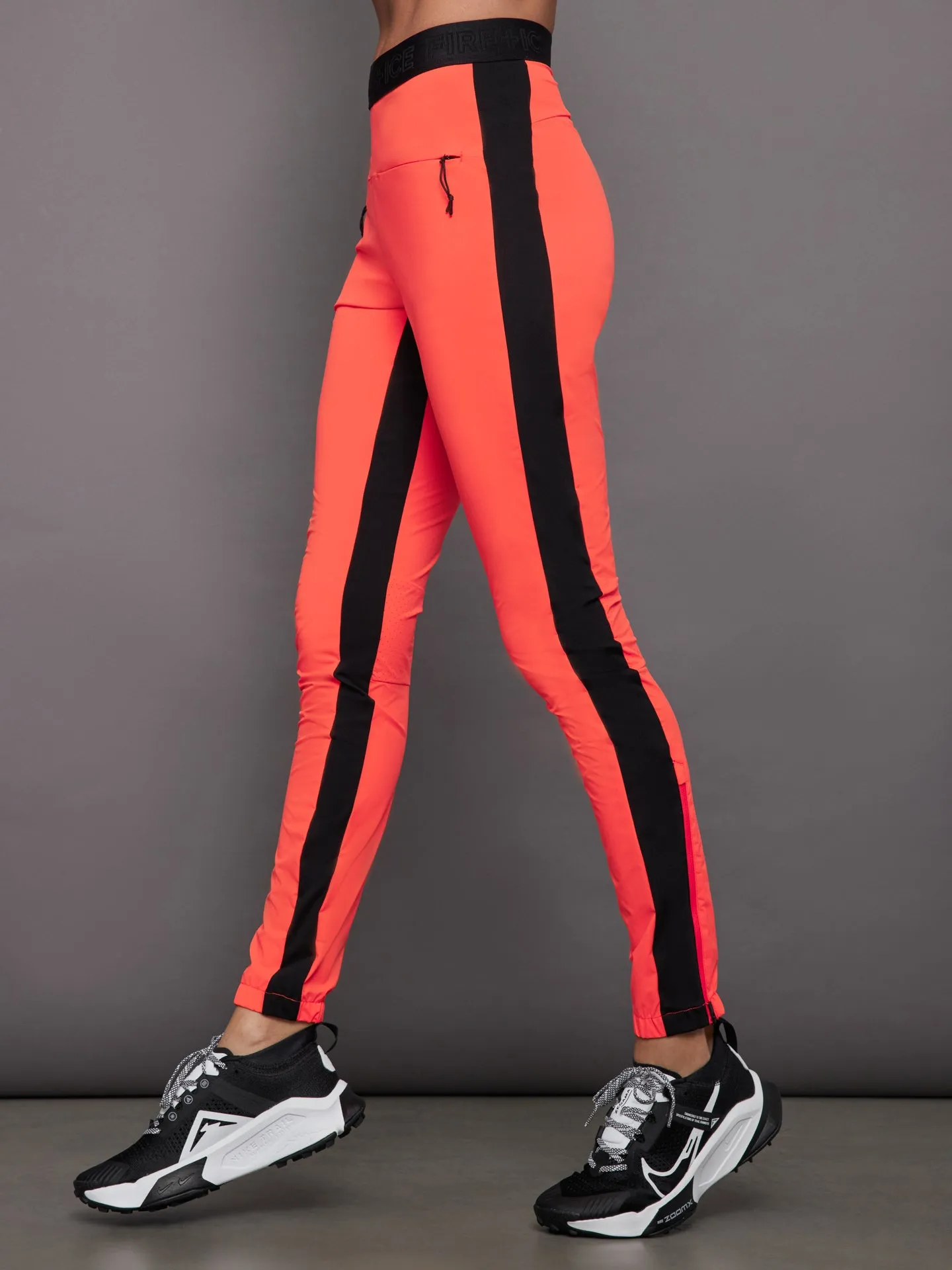 Susi - Lightning Red sold by Carbon38 product image thumbnail 3