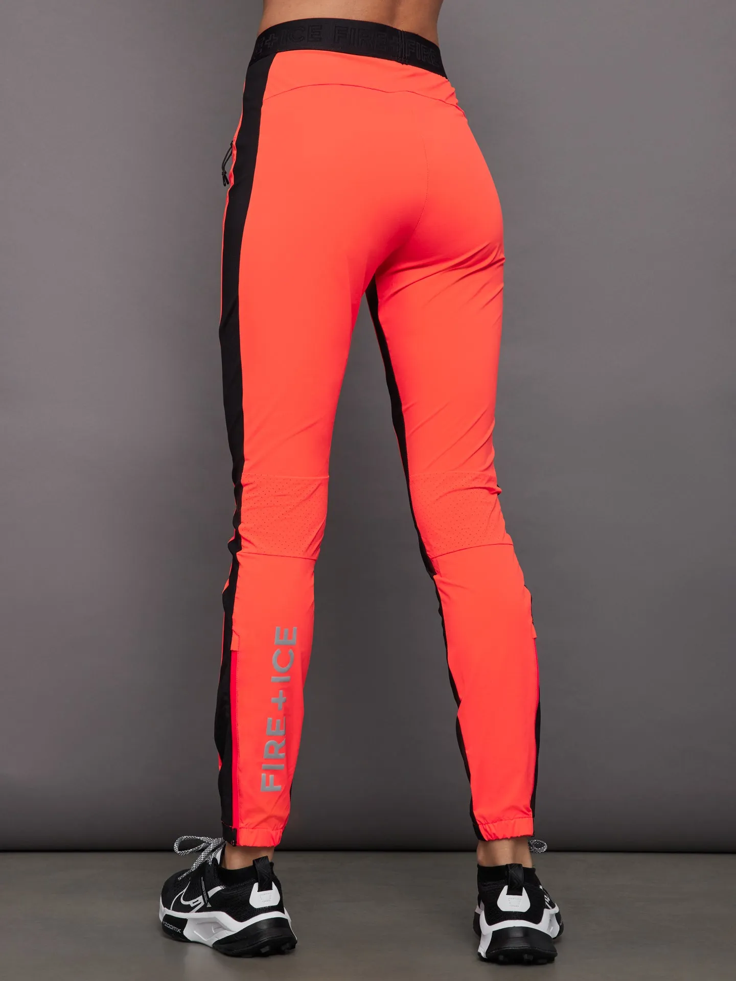 Susi - Lightning Red sold by Carbon38 product image thumbnail 4