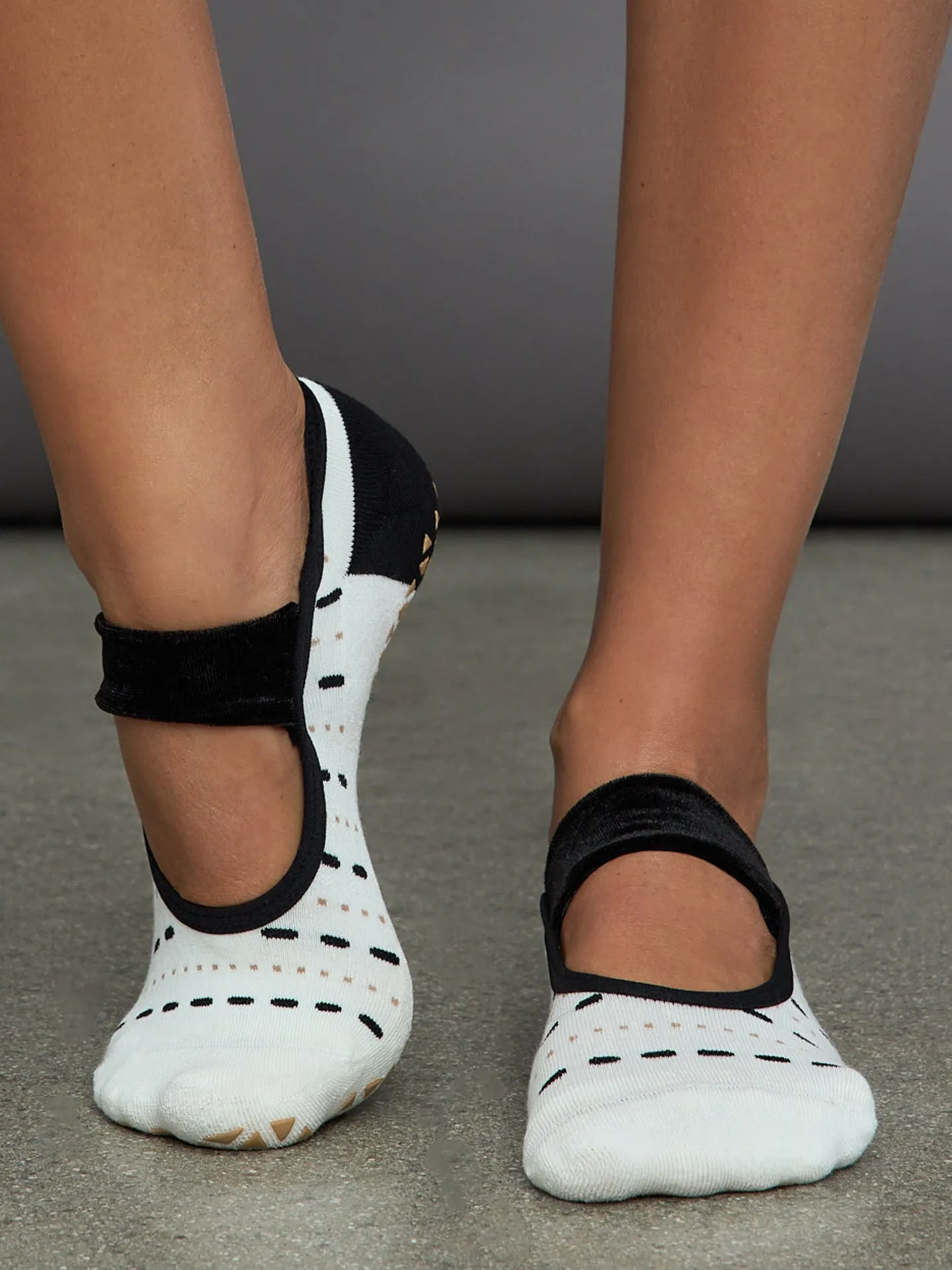 Grip Lola - Snowtrail sold by Carbon38