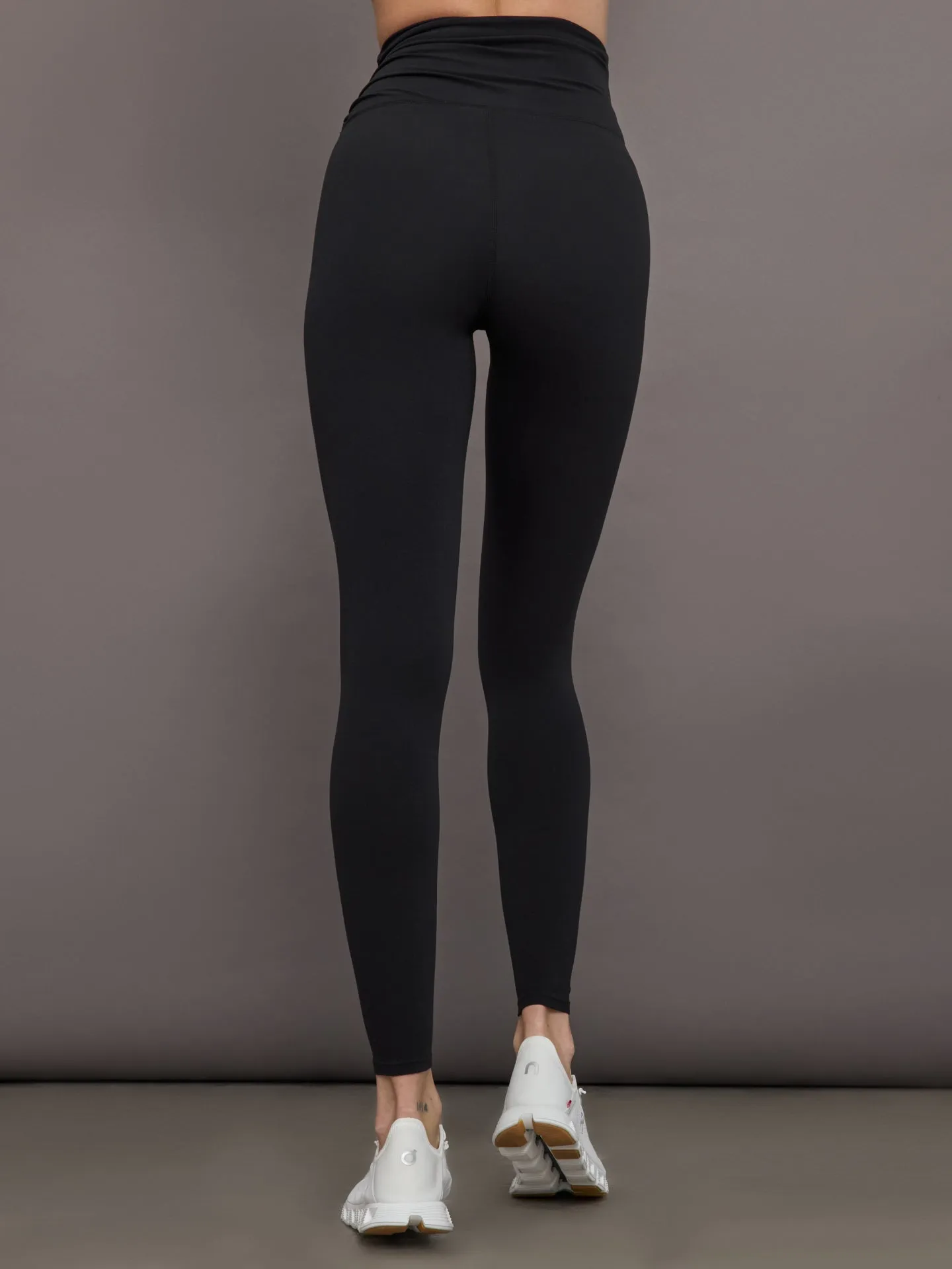 Rosette Legging in Melt - Black w/ White Rosette sold by Carbon38 product image thumbnail 4