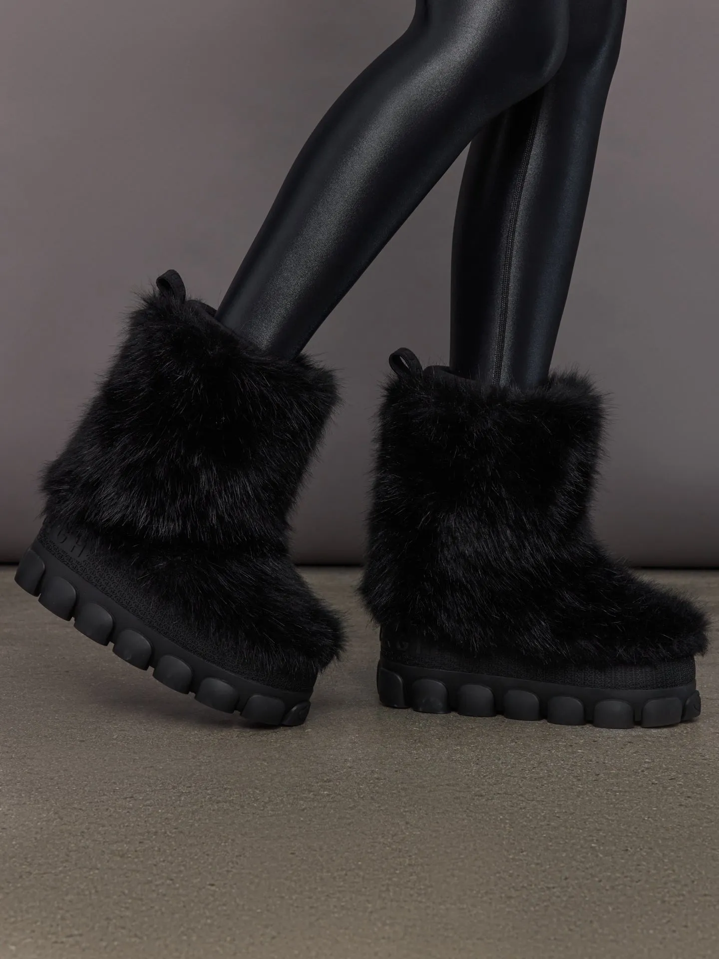 Fun Fur Snowboot - Black sold by Carbon38
