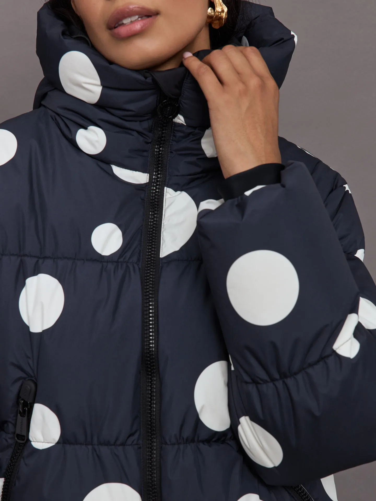Grand Ski Jacket - Dot Black sold by Carbon38 product image thumbnail 5