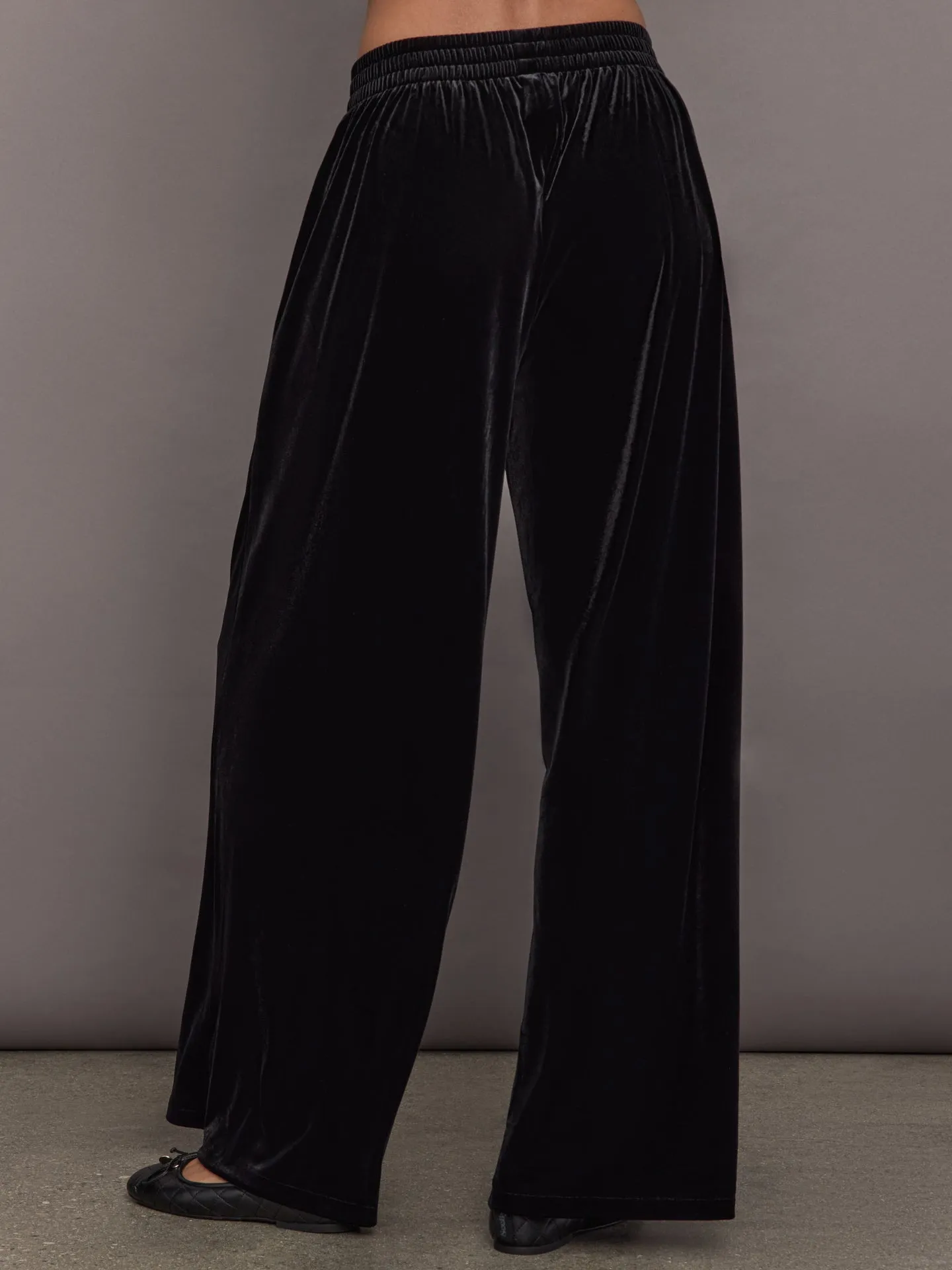 Boyfriend Elephant Sweatpant - Black sold by Carbon38 product image thumbnail 4