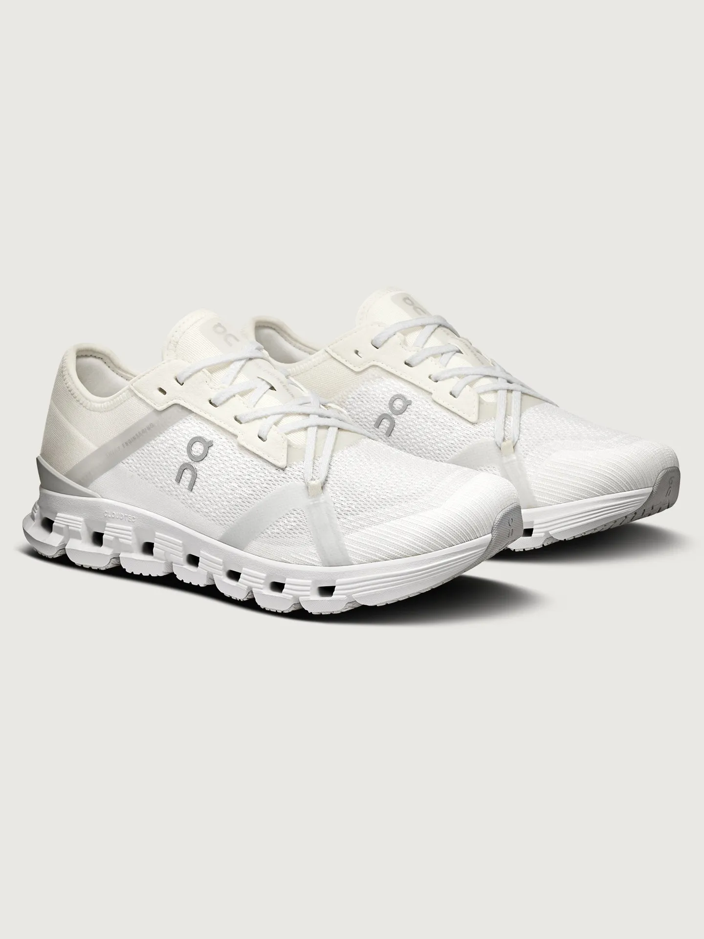 Cloud X 4 AD - White | Wolf sold by Carbon38 product image thumbnail 2