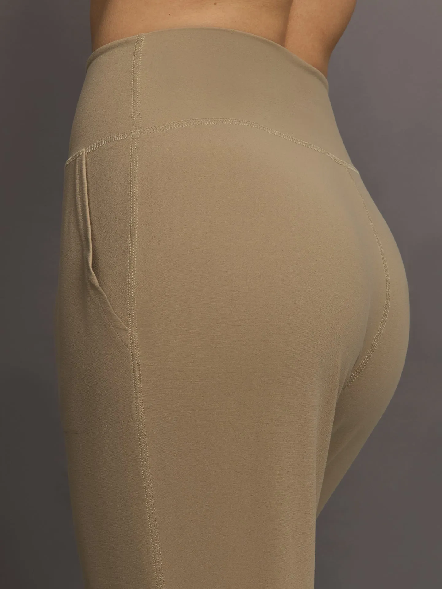 Jogger in Melt - Chinchilla sold by Carbon38 product image thumbnail 5