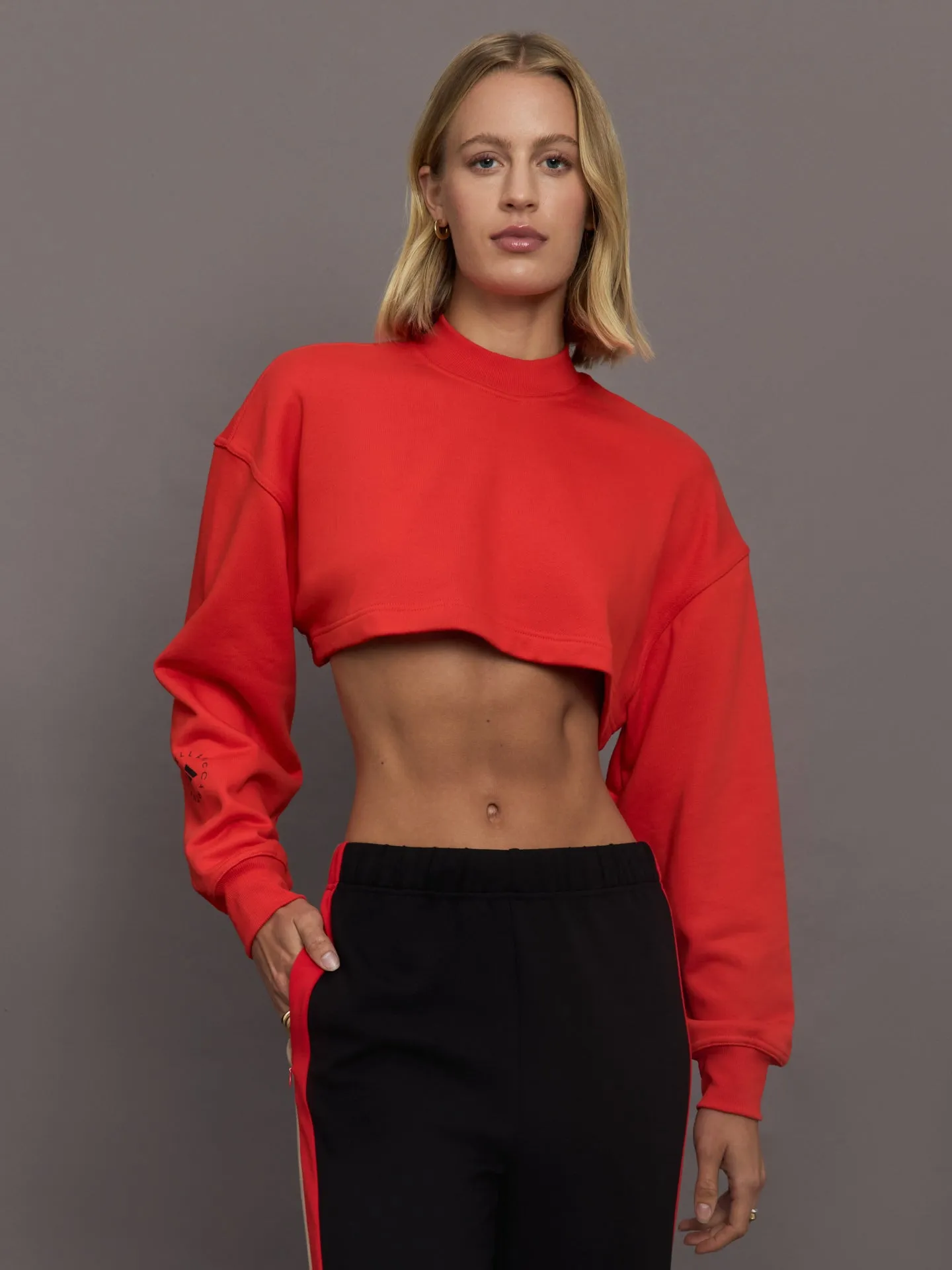 aSMC TrueCasuals Cropped Sportswear Sweatshirt - Active Red sold by Carbon38