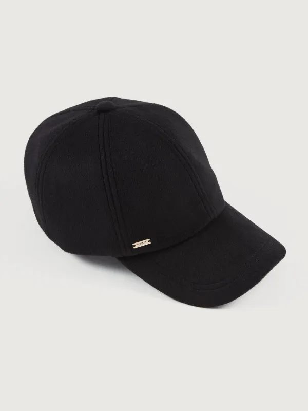 Lo - Black Cashmere sold by Carbon38