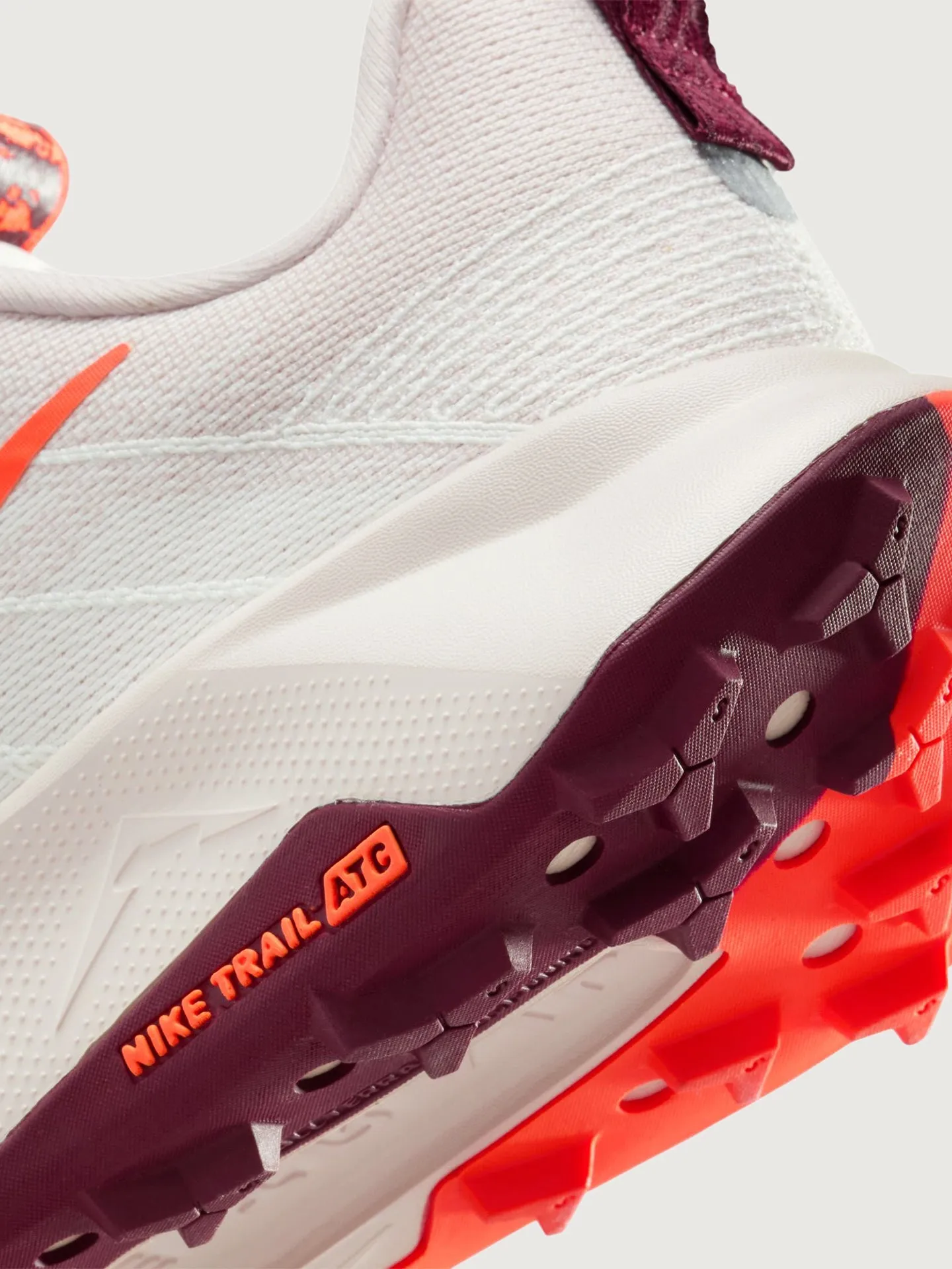 Nike Wildhorse 10 - Sail/Hyper Crimson-Silt Red sold by Carbon38 product image thumbnail 5