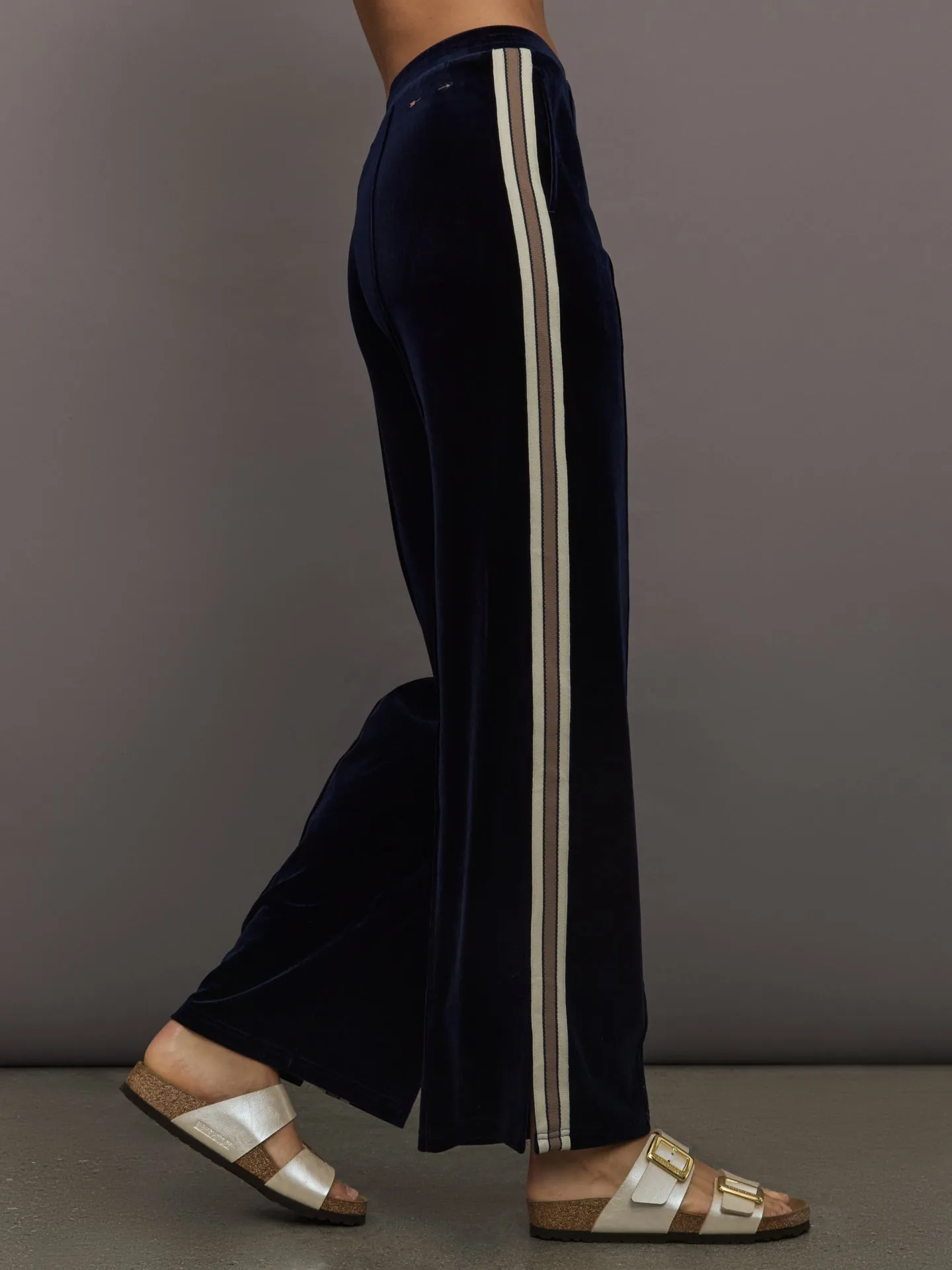 Monaco Freya Wide Leg Pant - Navy sold by Carbon38 product image thumbnail 3