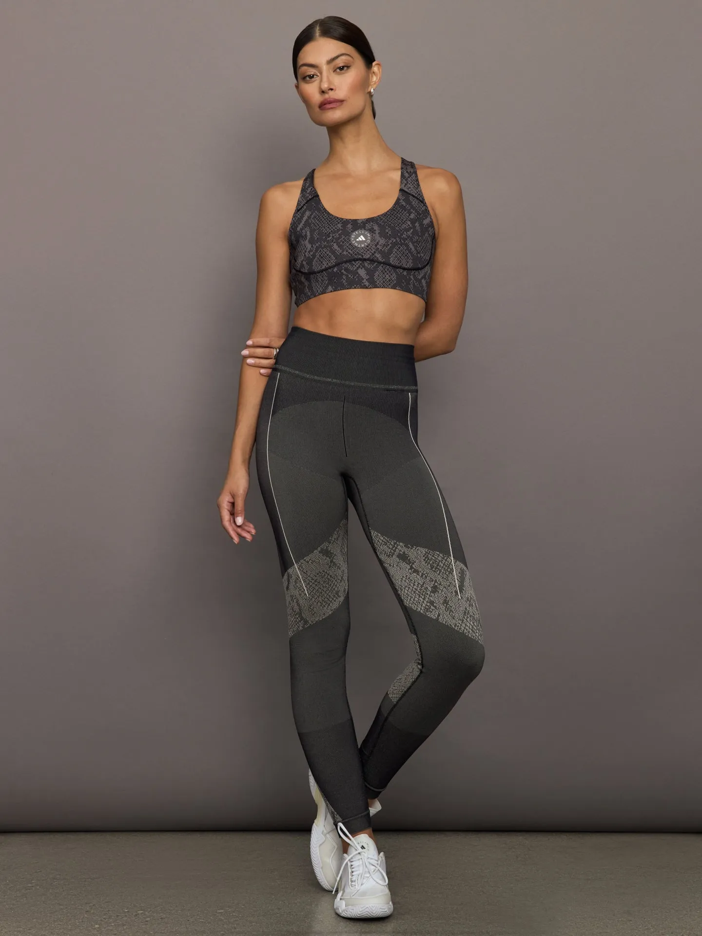 aSMC TruePurpose Power Impact Training Bra p - Charcoal/Black sold by Carbon38 product image thumbnail 2