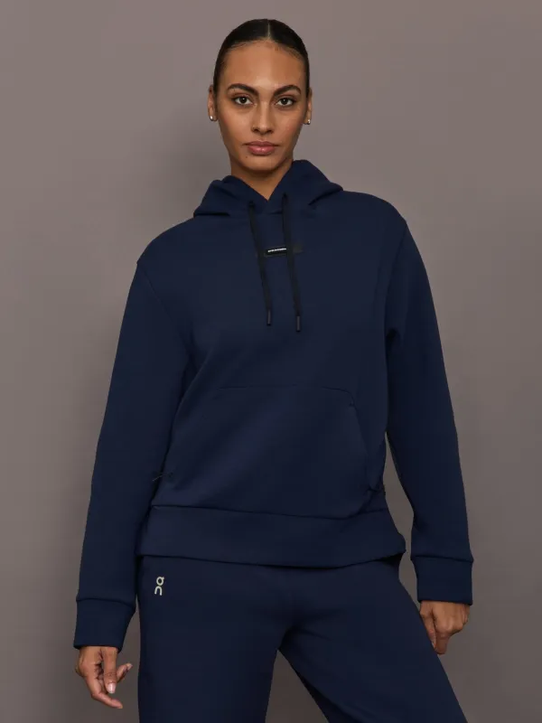 Focus Tech Hoodie - Navy made by On