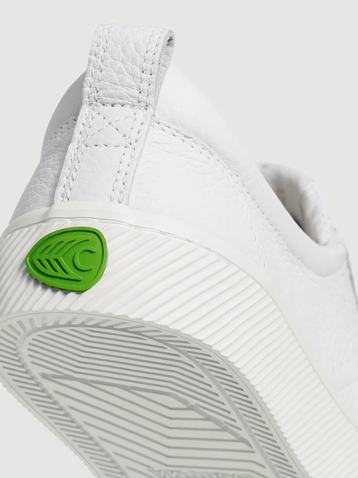 Oca Low - White Premium Leather sold by Carbon38 product image thumbnail 4