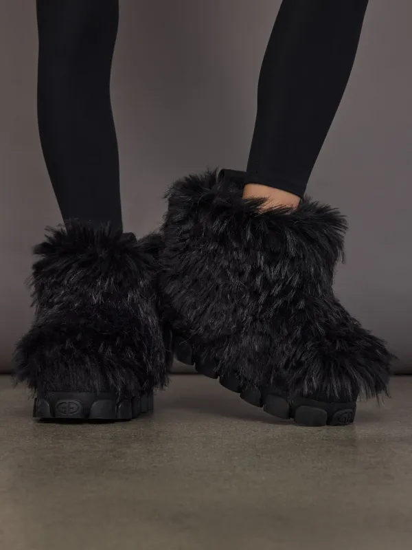 Sofie Faux Fur Snowboot Low - Black sold by Carbon38
