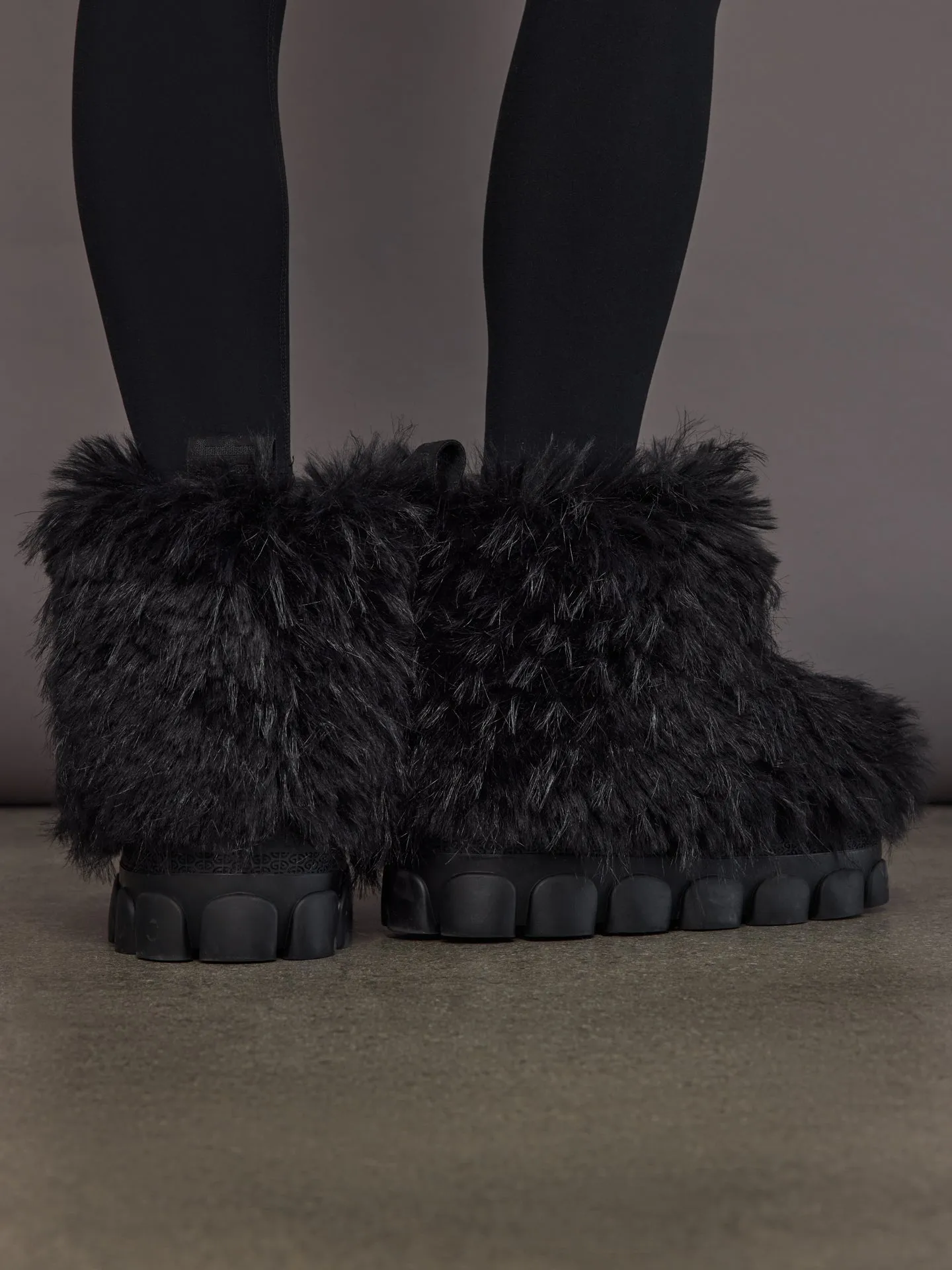 Sofie Faux Fur Snowboot Low - Black sold by Carbon38 product image thumbnail 2