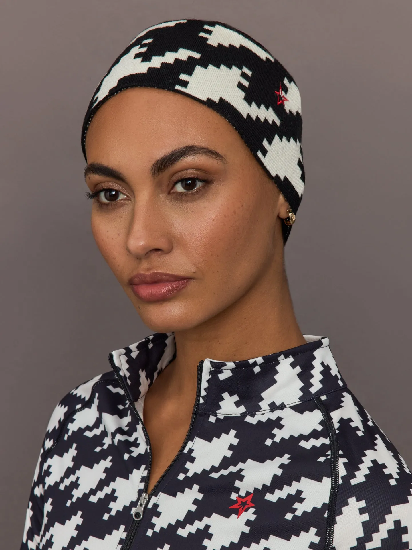 Headband in Merino Wool - B&W Houndstooth sold by Carbon38 product image thumbnail 2