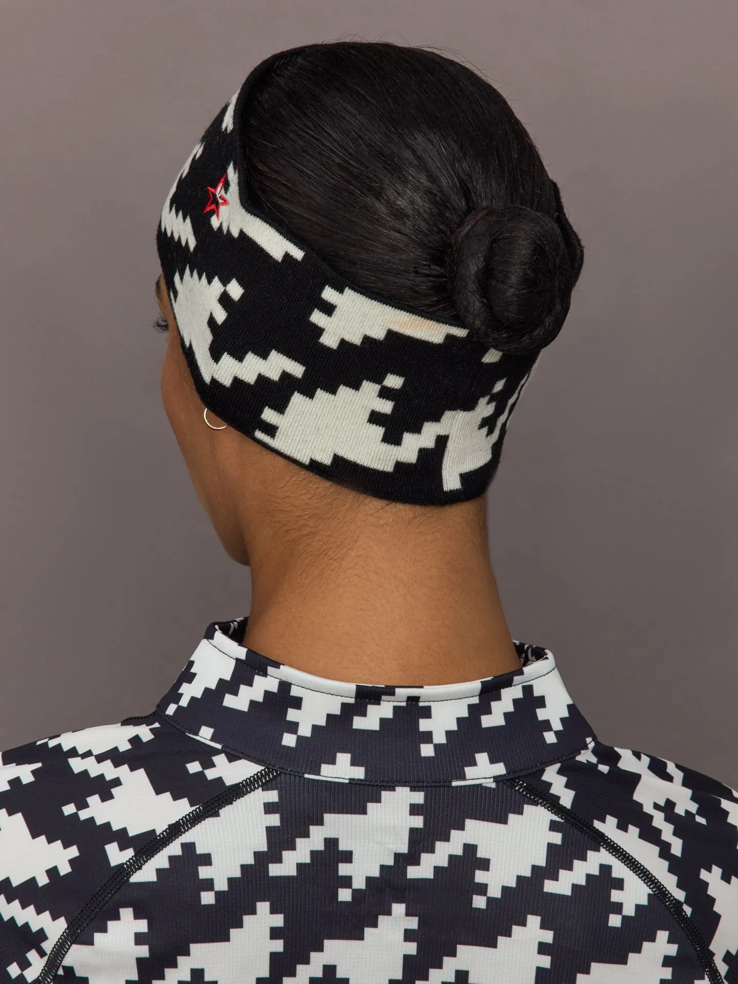 Headband in Merino Wool - B&W Houndstooth sold by Carbon38 product image thumbnail 3