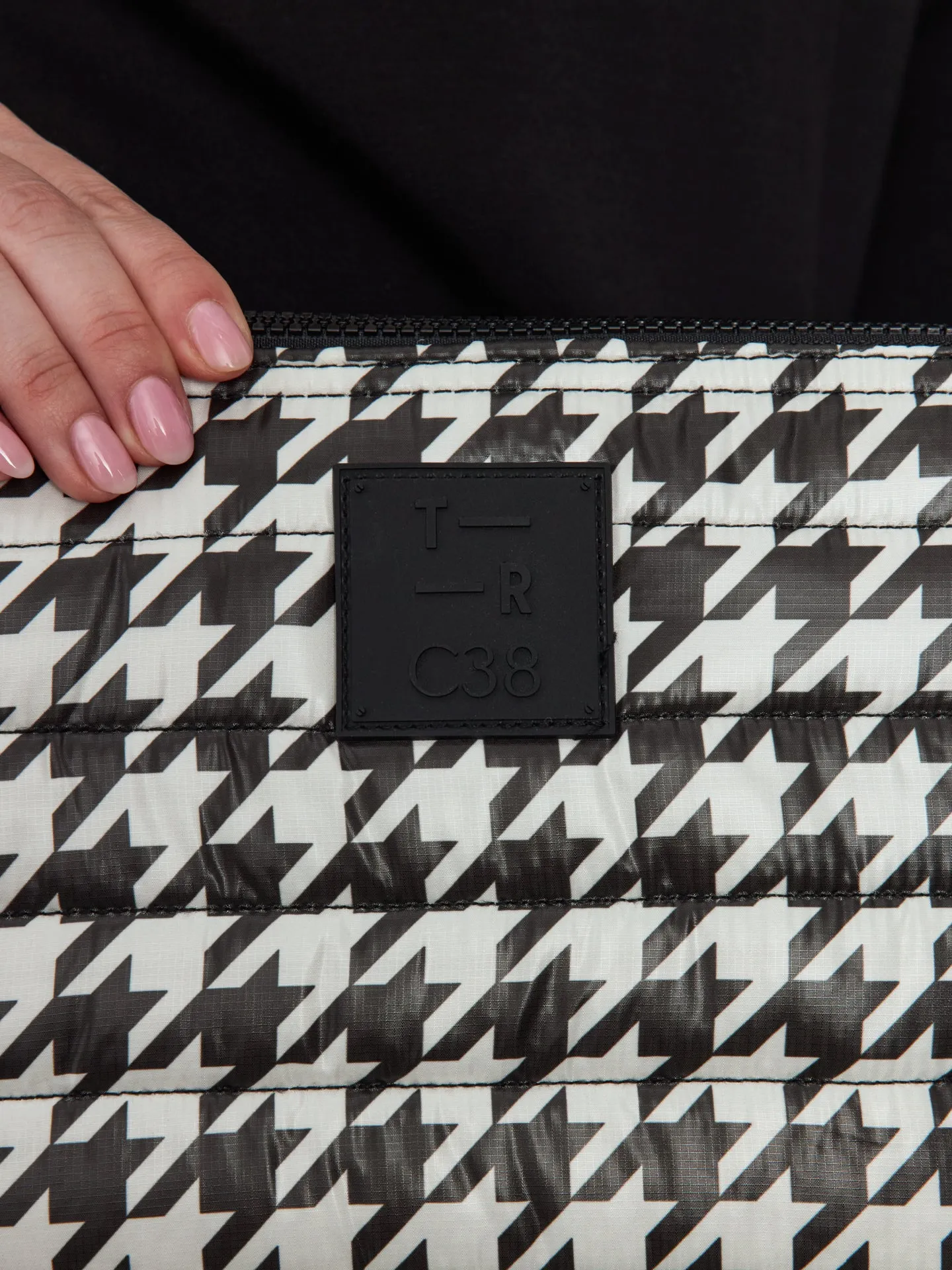 Travel Trio - Pearl Black/Pearl Silver/Houndstooth sold by Carbon38 product image thumbnail 4