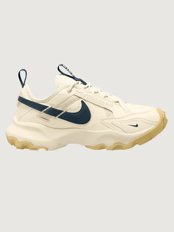 Nike TC 7900 - Pale Ivory/ Armory Navy - Gum Light Brown sold by Carbon38