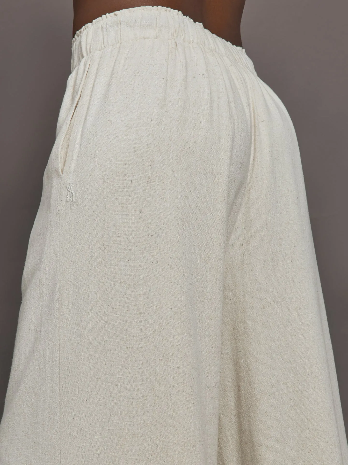 The Noa Pant - Shore sold by Carbon38 product image thumbnail 5