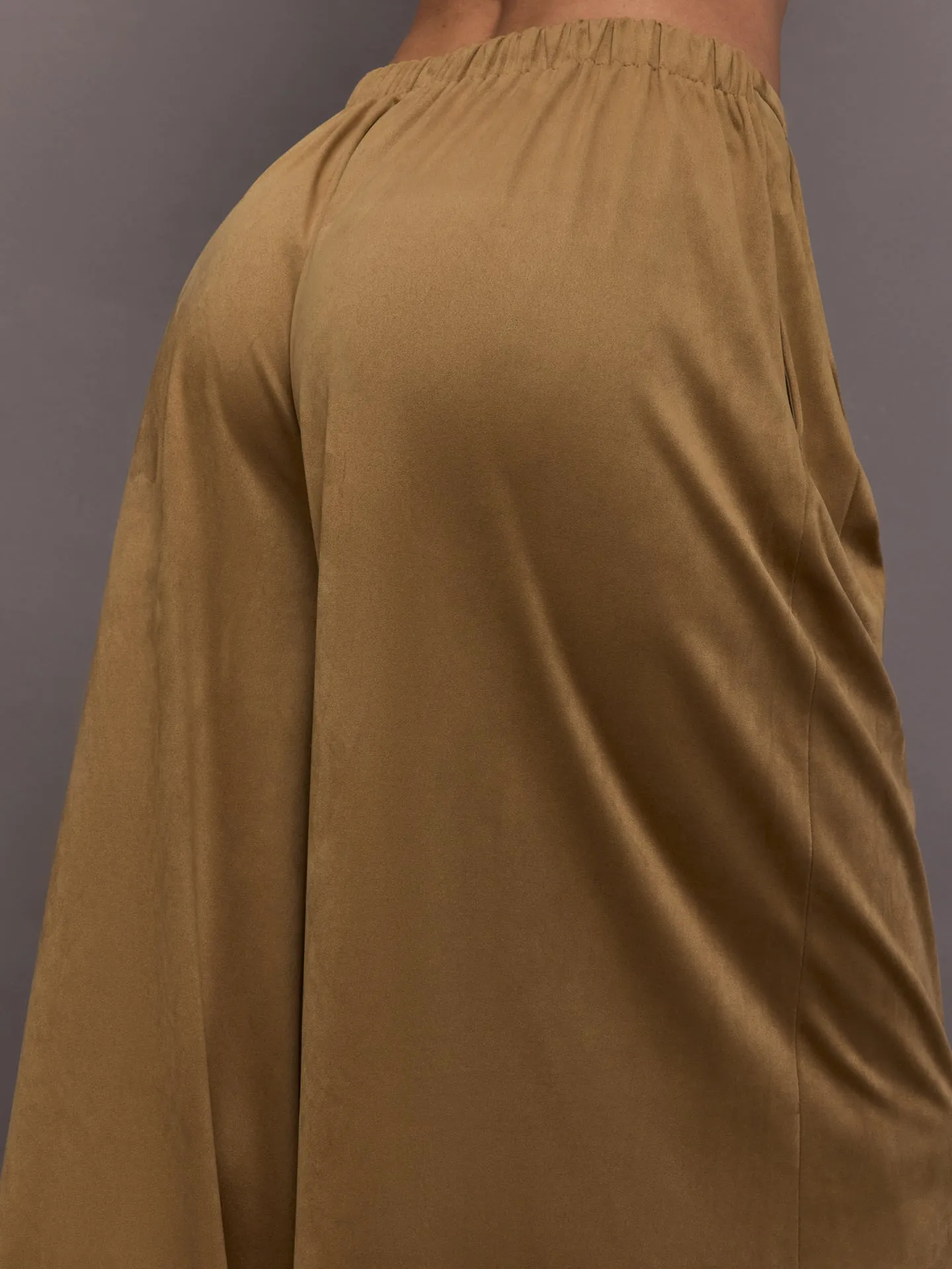 Pleat Pant - Camel sold by Carbon38 product image thumbnail 5