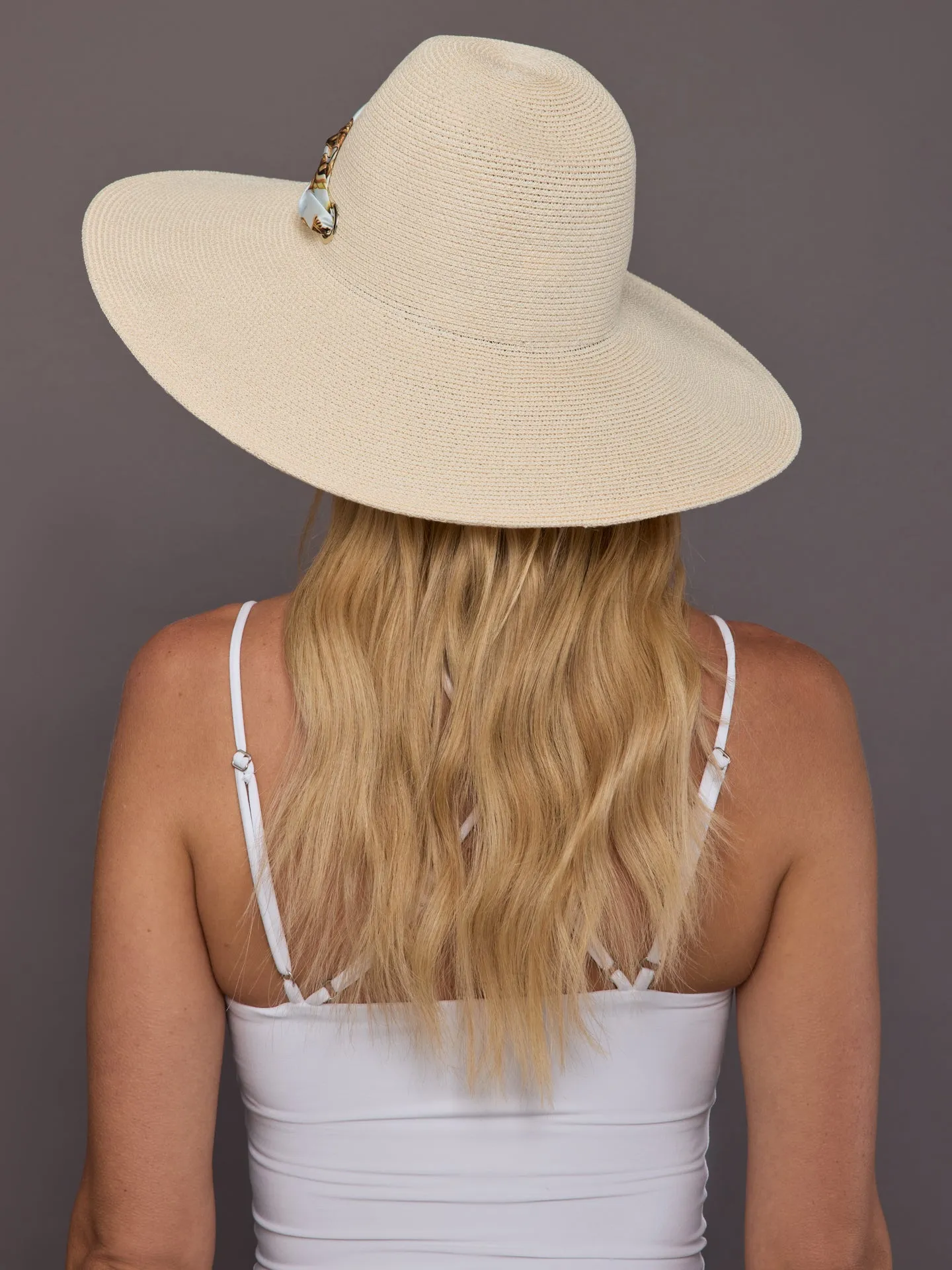 Cassidy - Ivory sold by Carbon38 product image thumbnail 3