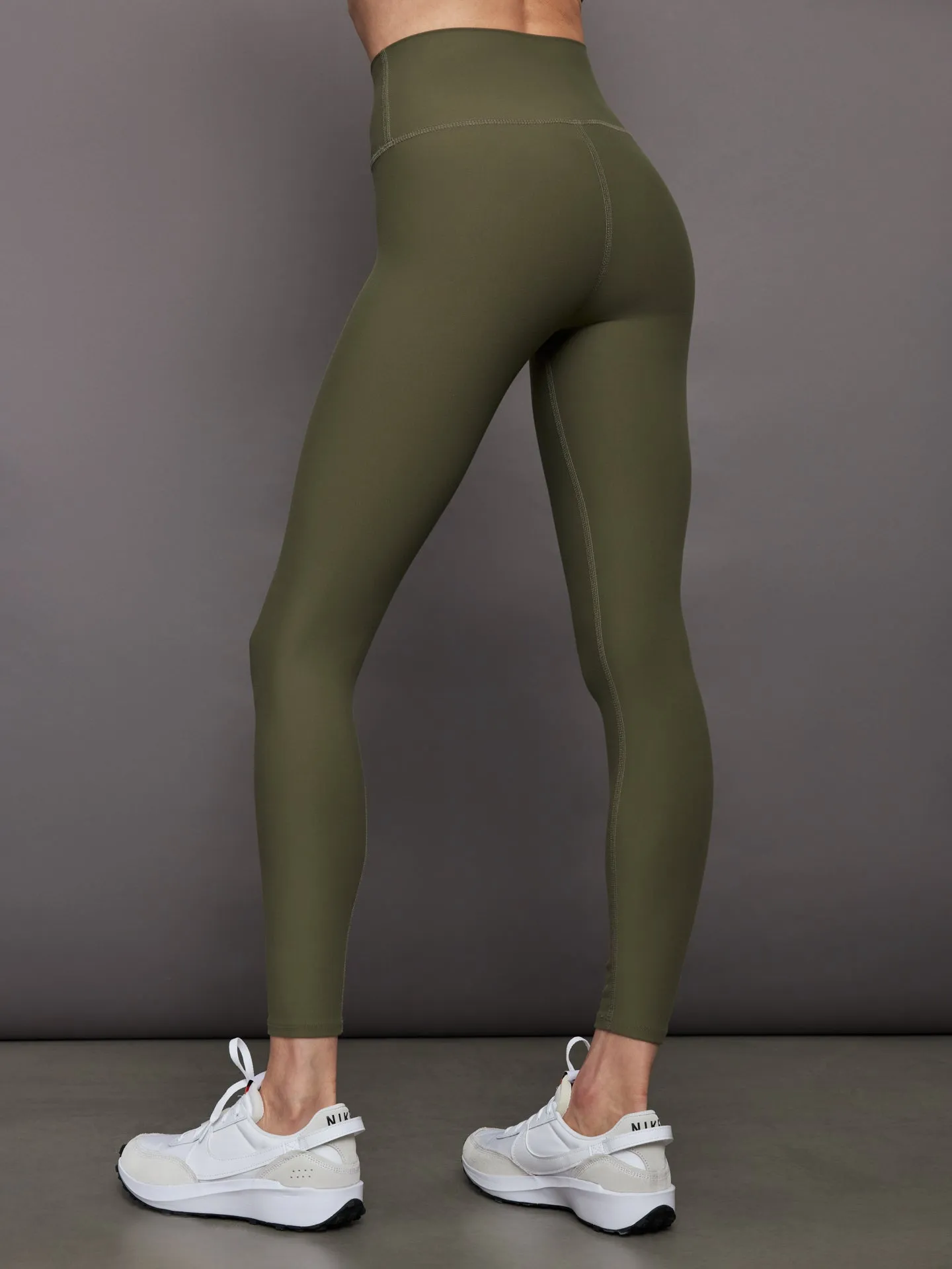 High Rise Legging in Melt - Olive sold by Carbon38 product image thumbnail 4