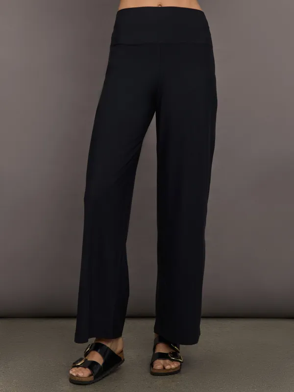 Palazzo Pant in Melt - Black made by Carbon38