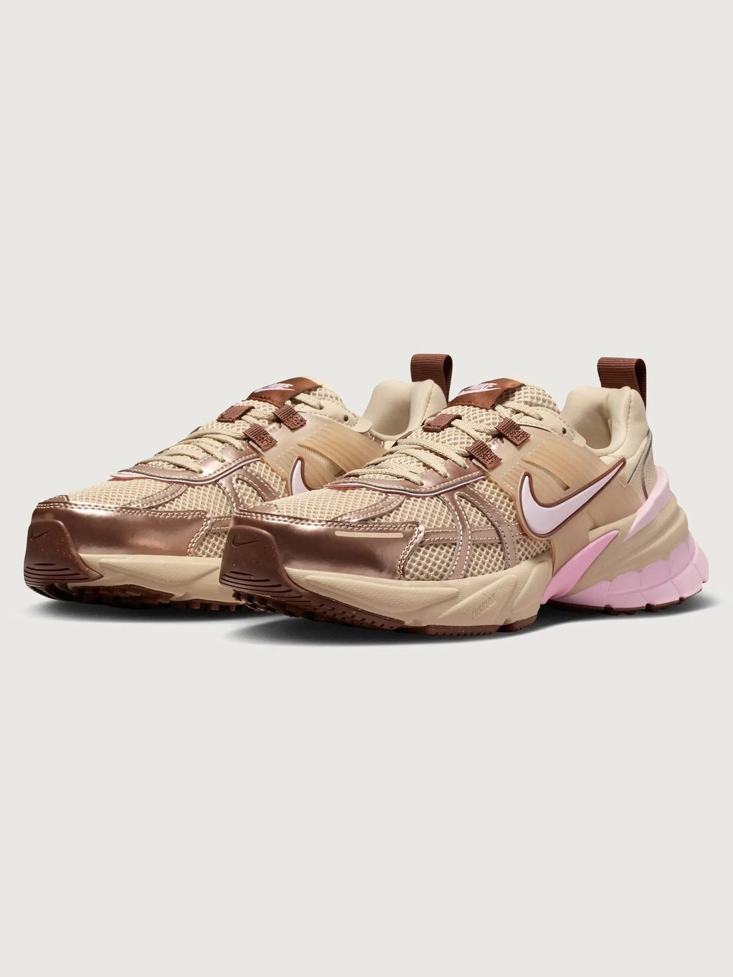 Nike V2k Run - Sanddrift/Pink Foam sold by Carbon38 product image thumbnail 4