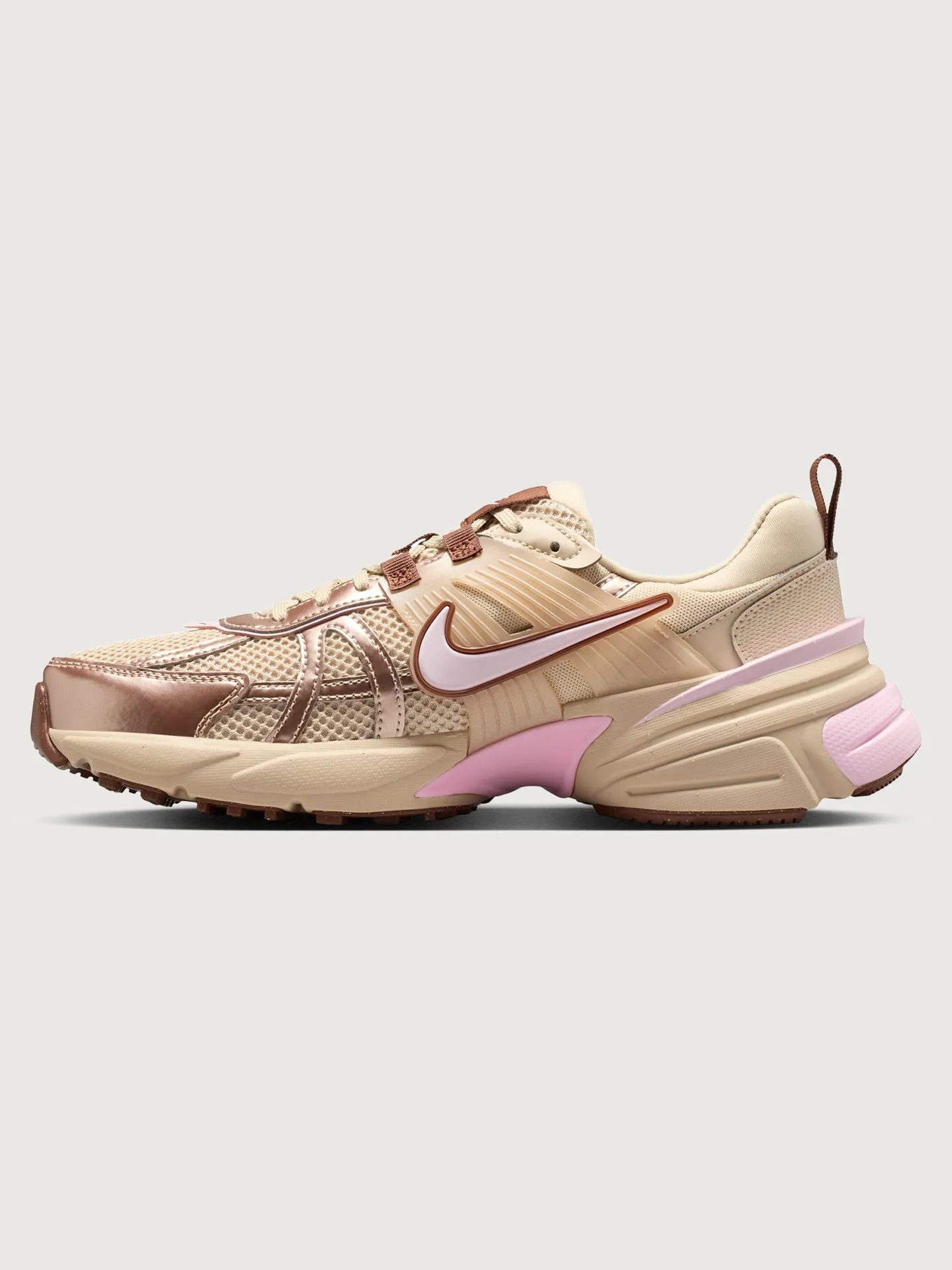 Nike V2k Run - Sanddrift/Pink Foam sold by Carbon38 product image thumbnail 3