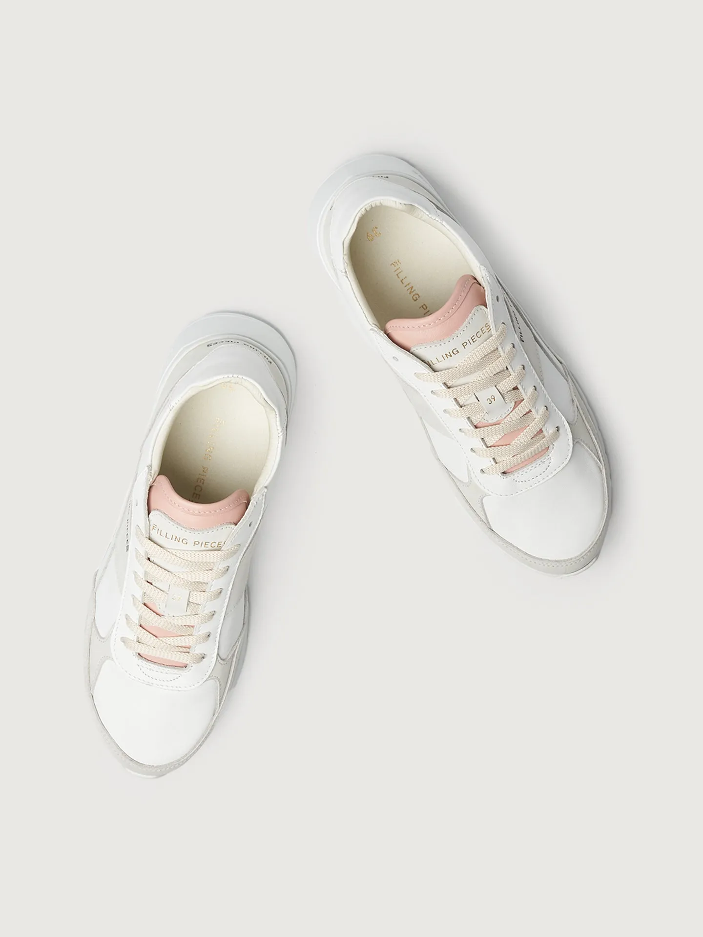 Jet Runner - White/Grey sold by Carbon38 product image thumbnail 2