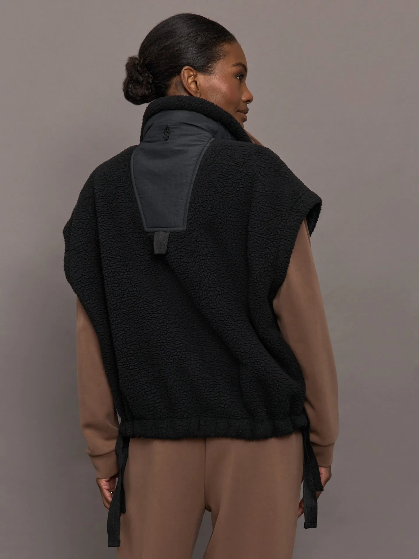 Scout it Out Fleece Vest - Black sold by Carbon38 product image thumbnail 4