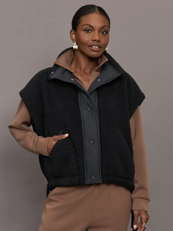 Scout it Out Fleece Vest - Black sold by Carbon38