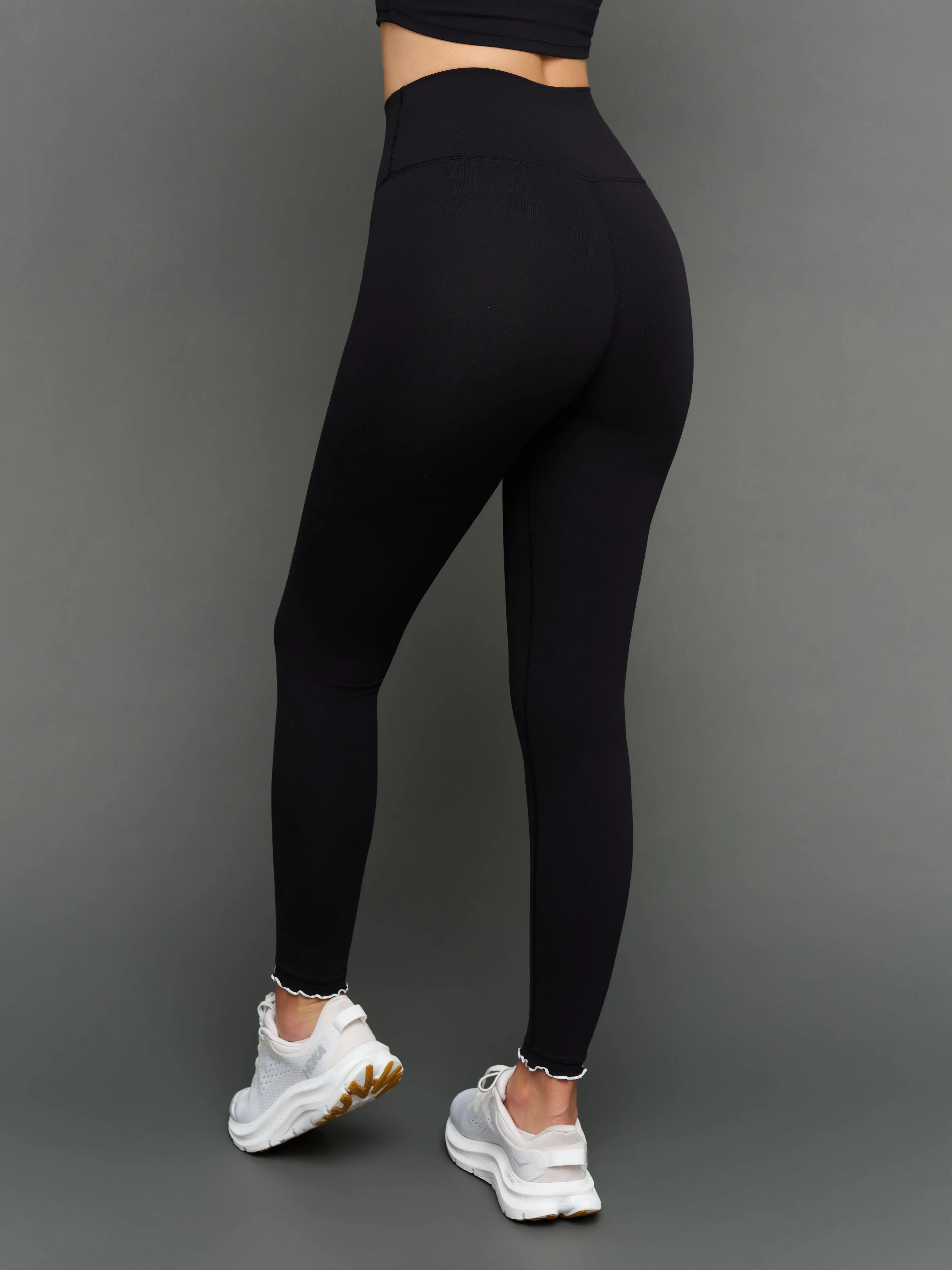 Contrast Scallop Edge Legging in Melt - Black/White sold by Carbon38 product image thumbnail 5