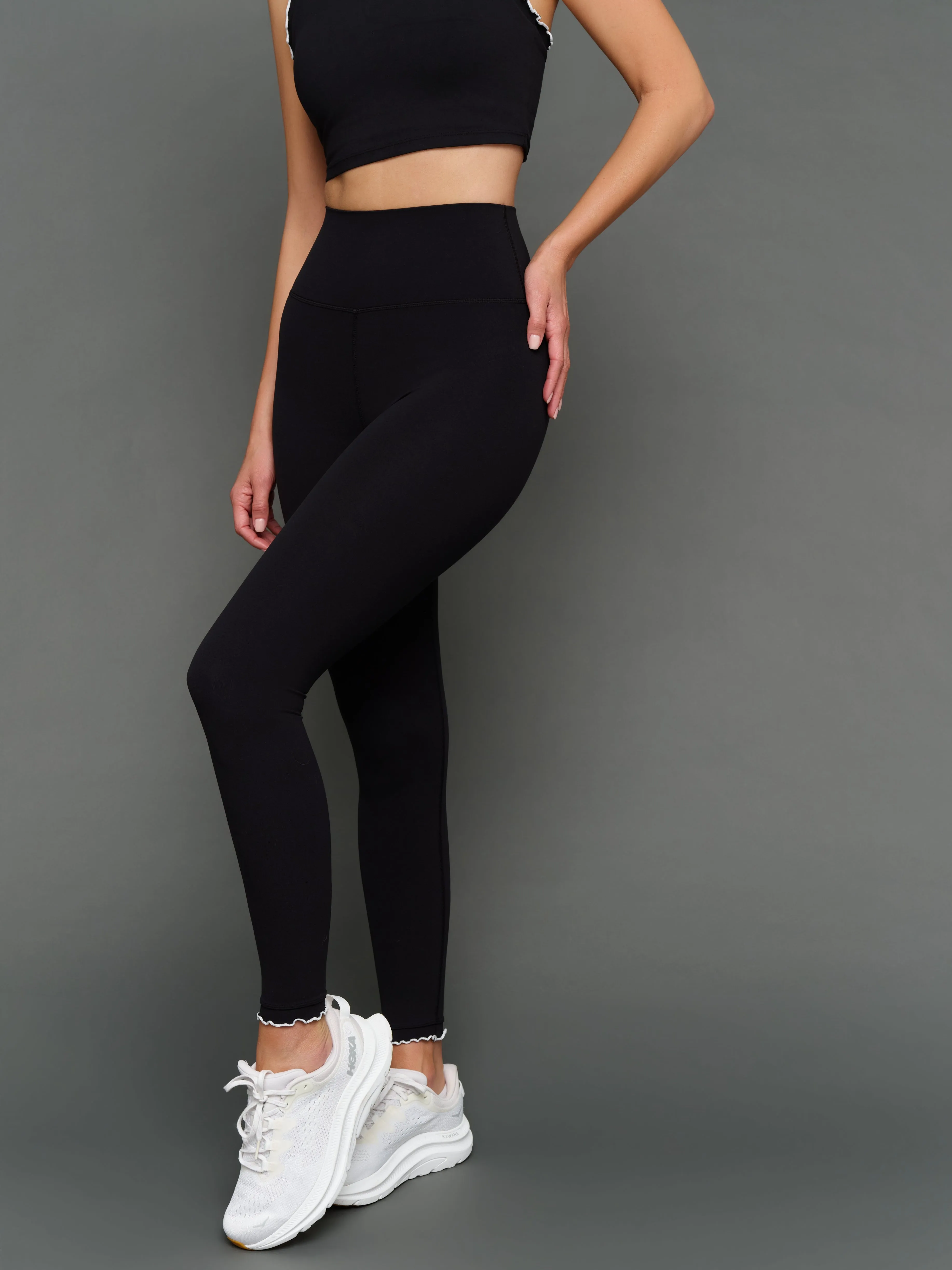 Contrast Scallop Edge Legging in Melt - Black/White sold by Carbon38 product image thumbnail 3